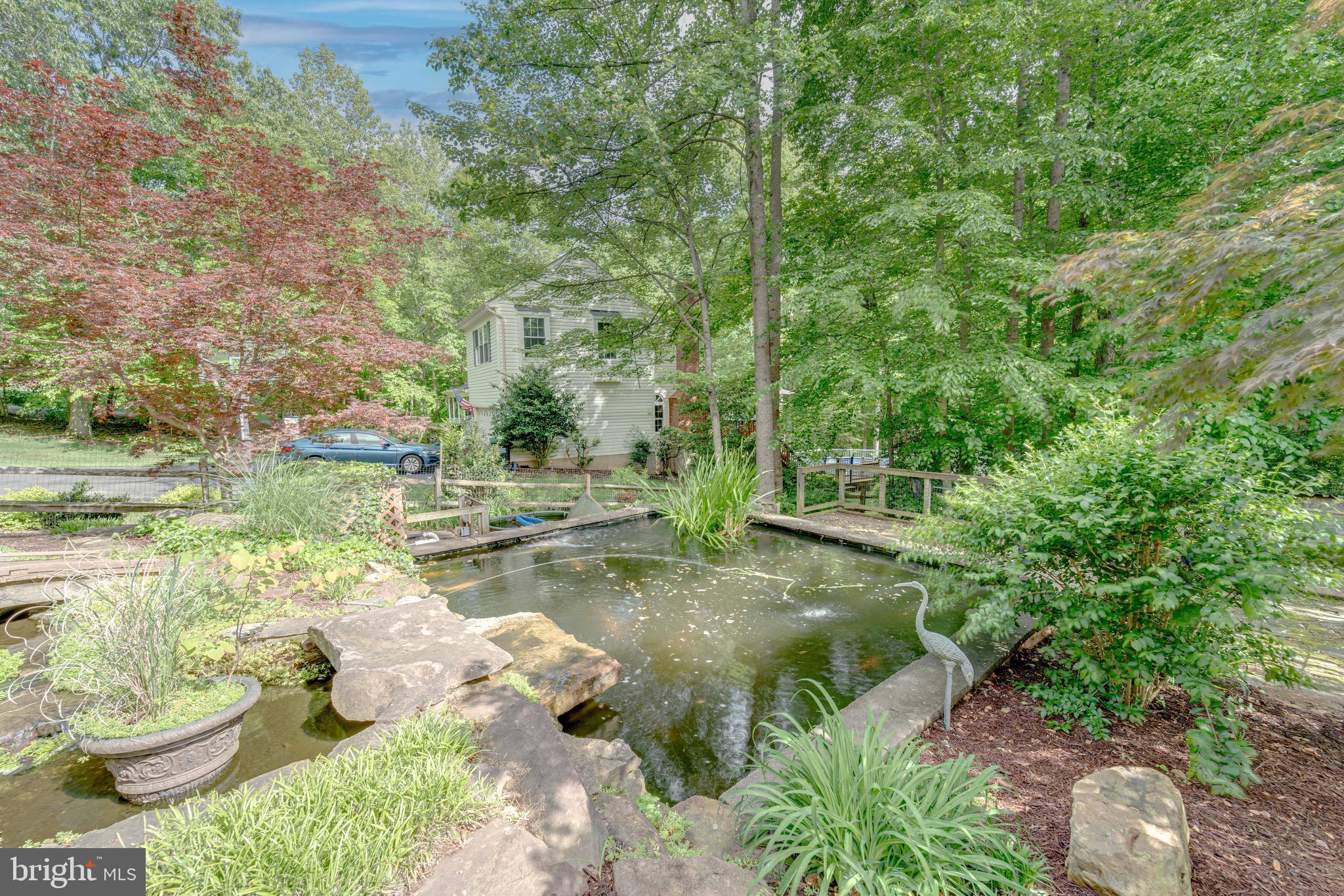 FOX DEN ESTATES - Residential