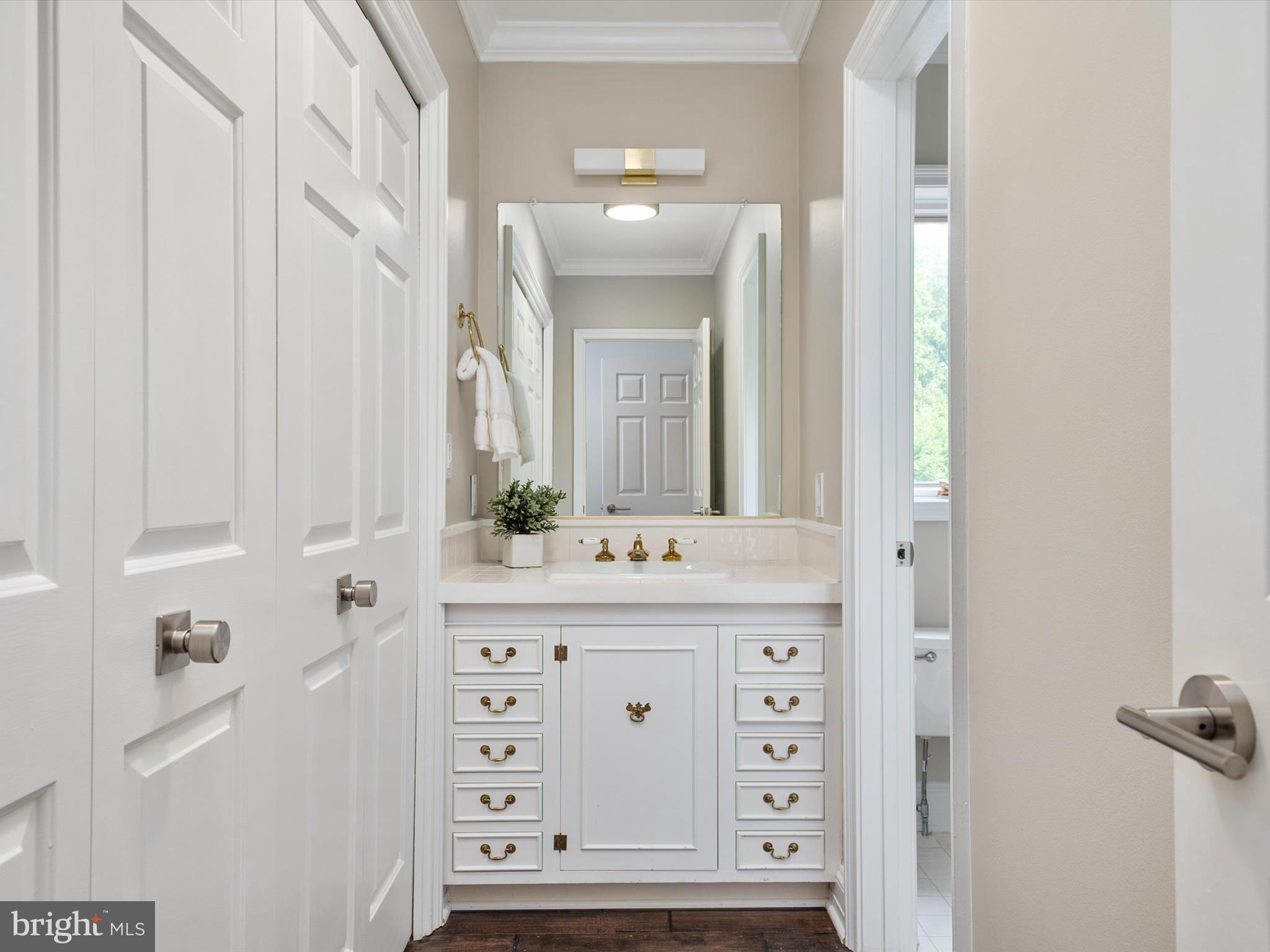 THE DOWNS - Residential