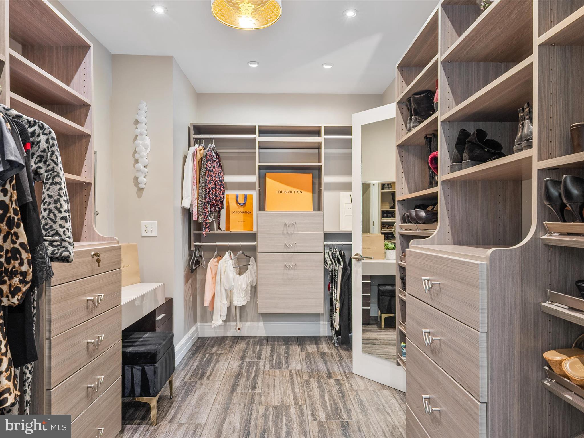 THE DOWNS - Residential