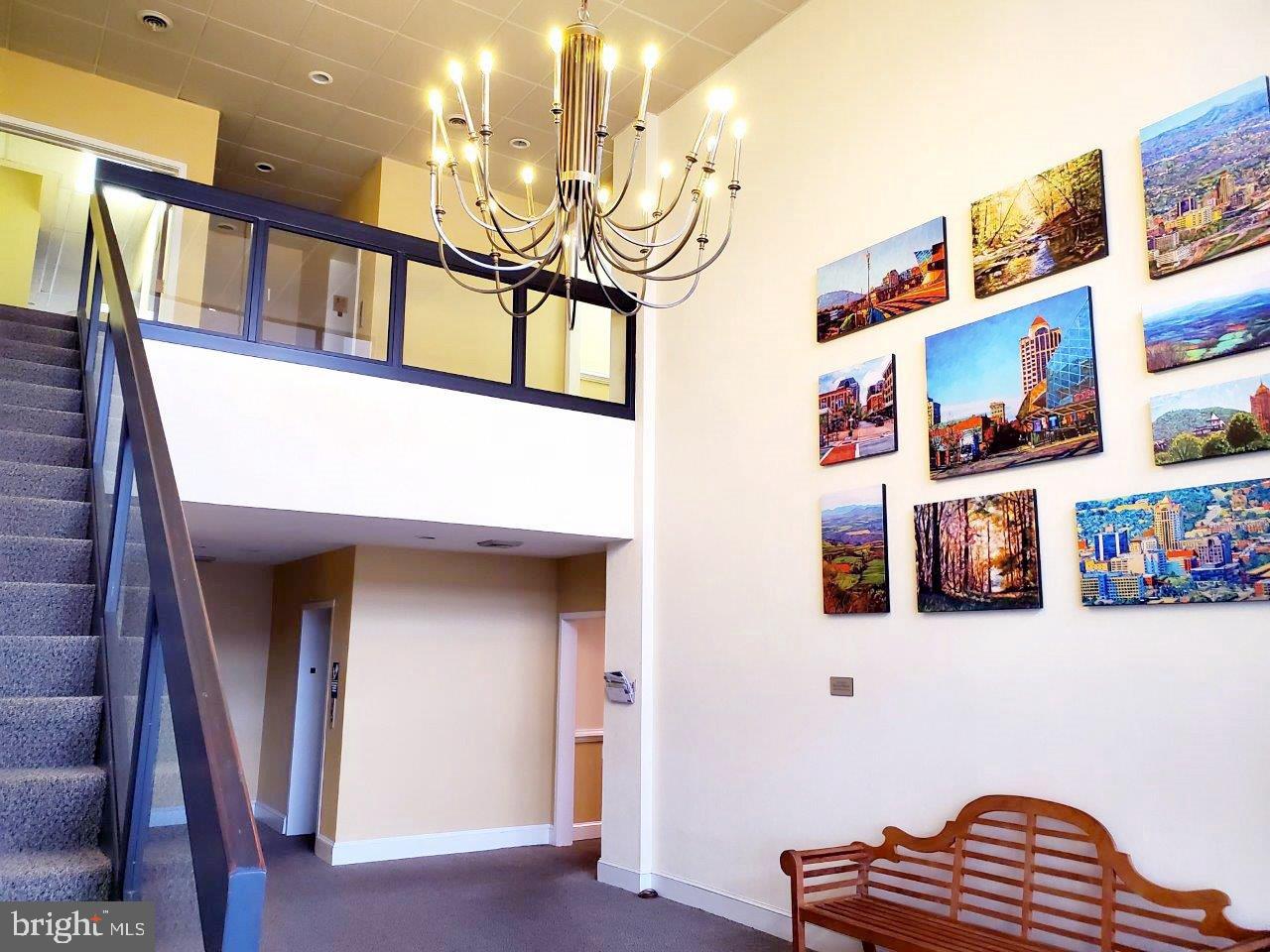 SOUTH ROANOKE - Commercial Sale