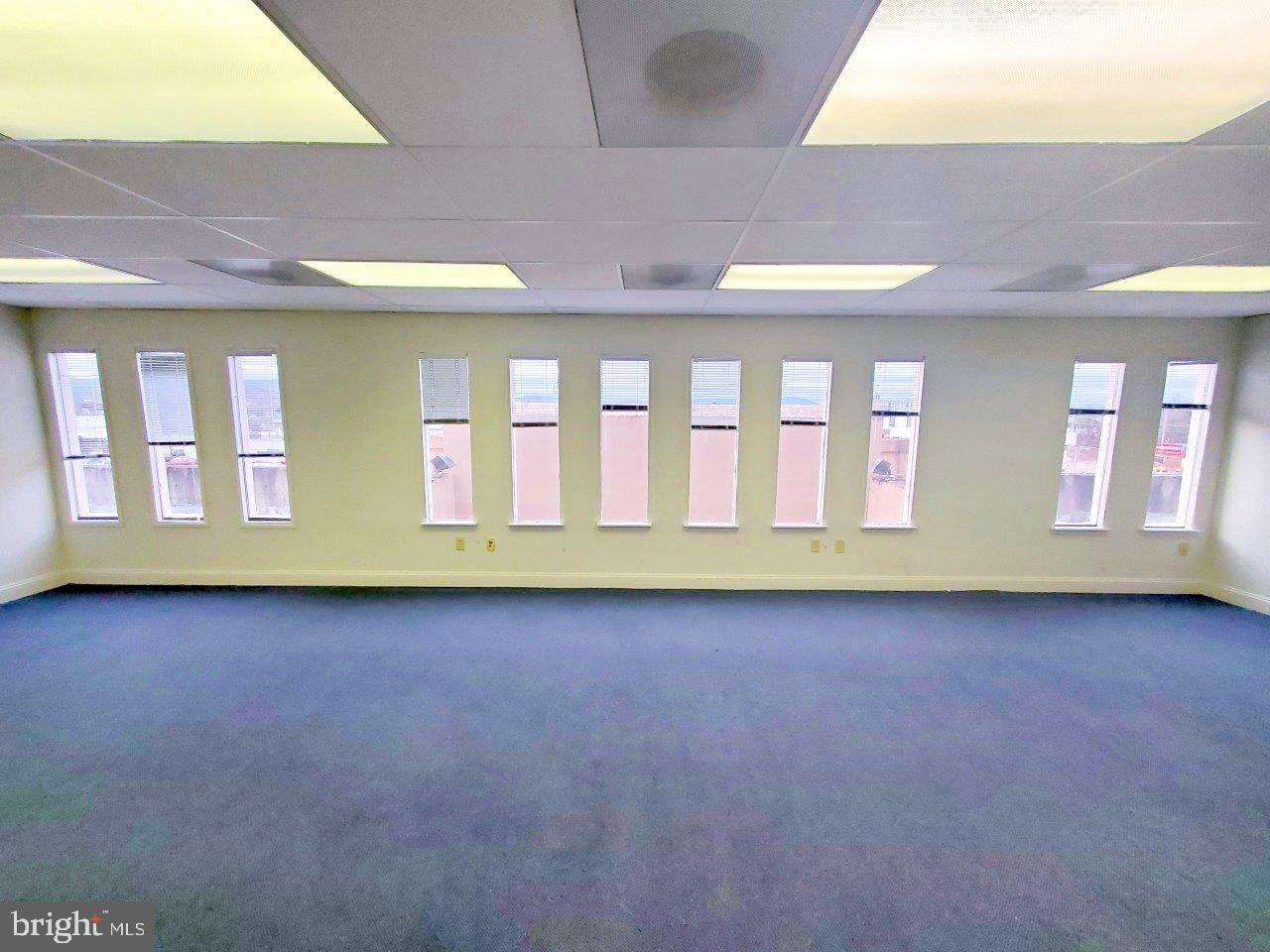 SOUTH ROANOKE - Commercial Sale