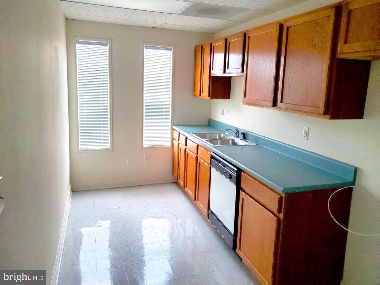 SOUTH ROANOKE - Commercial Sale