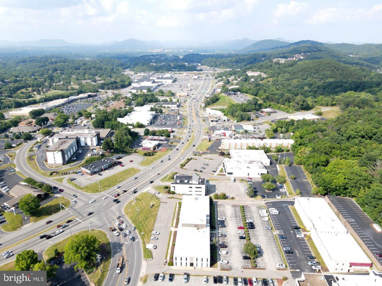 SOUTH ROANOKE - Commercial Sale