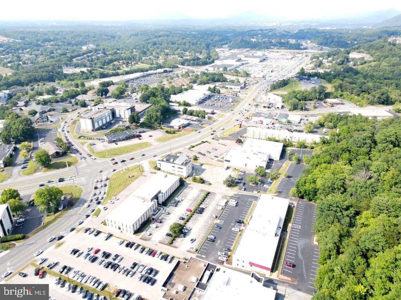 SOUTH ROANOKE - Commercial Sale