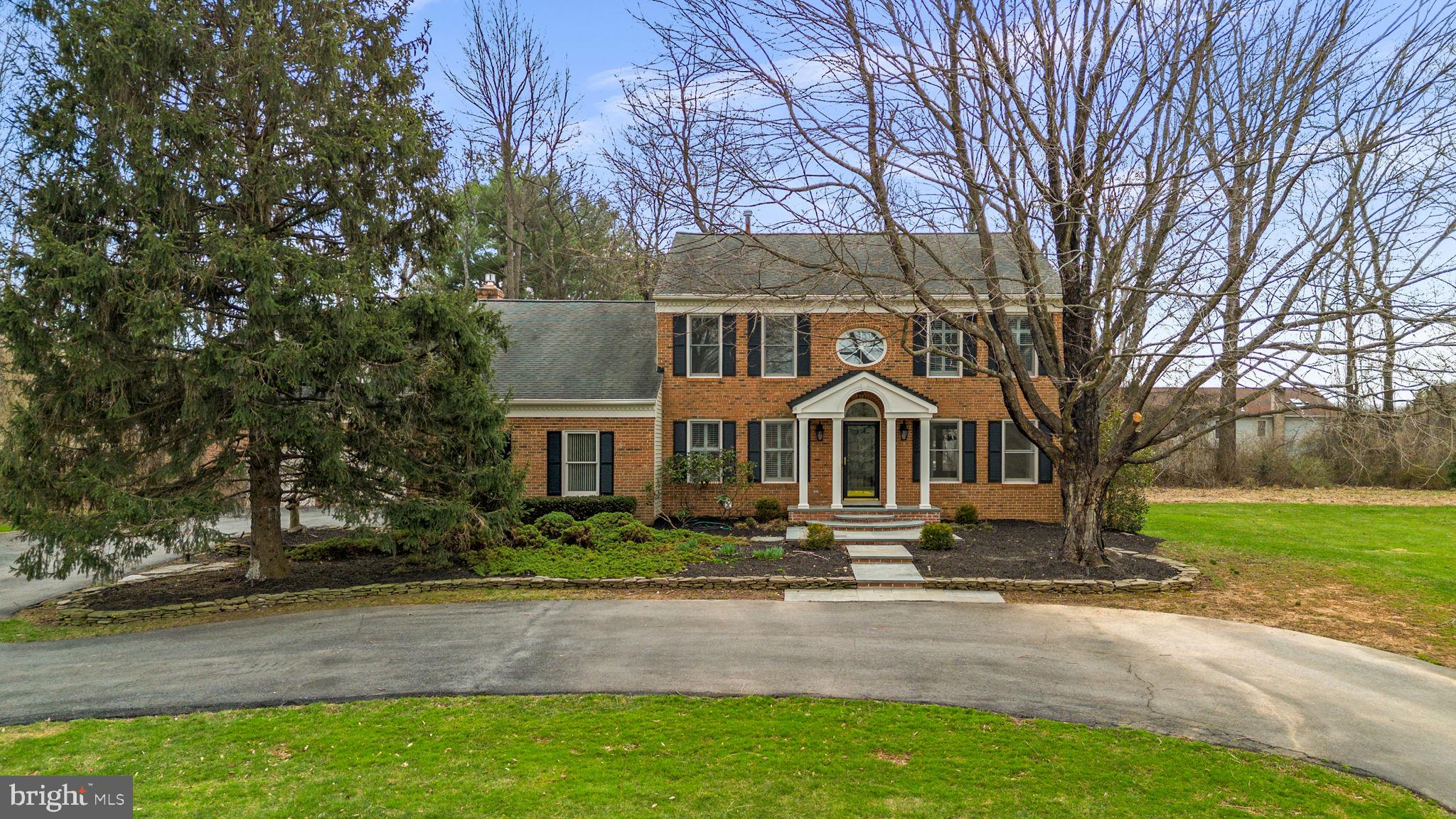 ROLLING KNOLLS - Residential