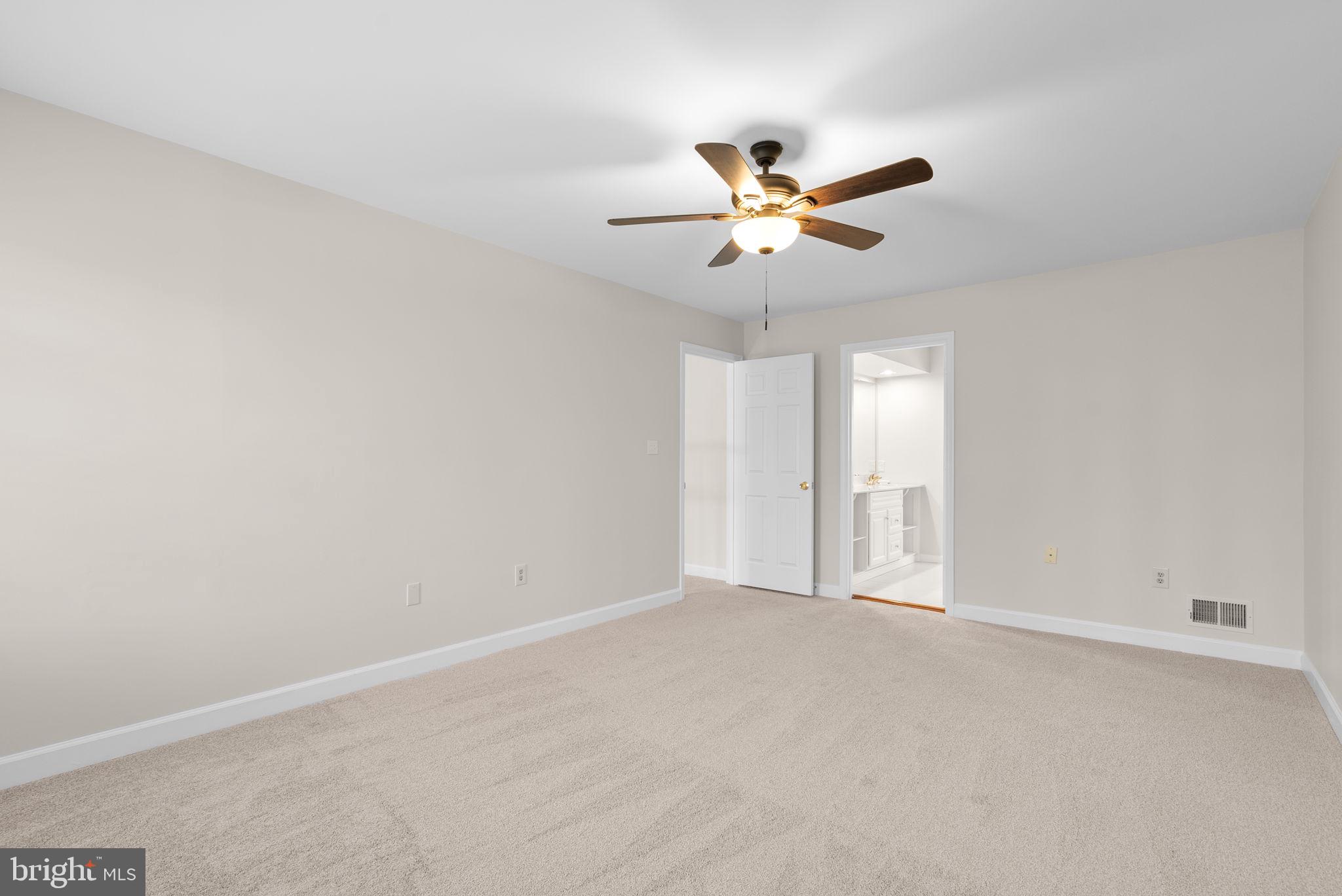 ROLLING KNOLLS - Residential