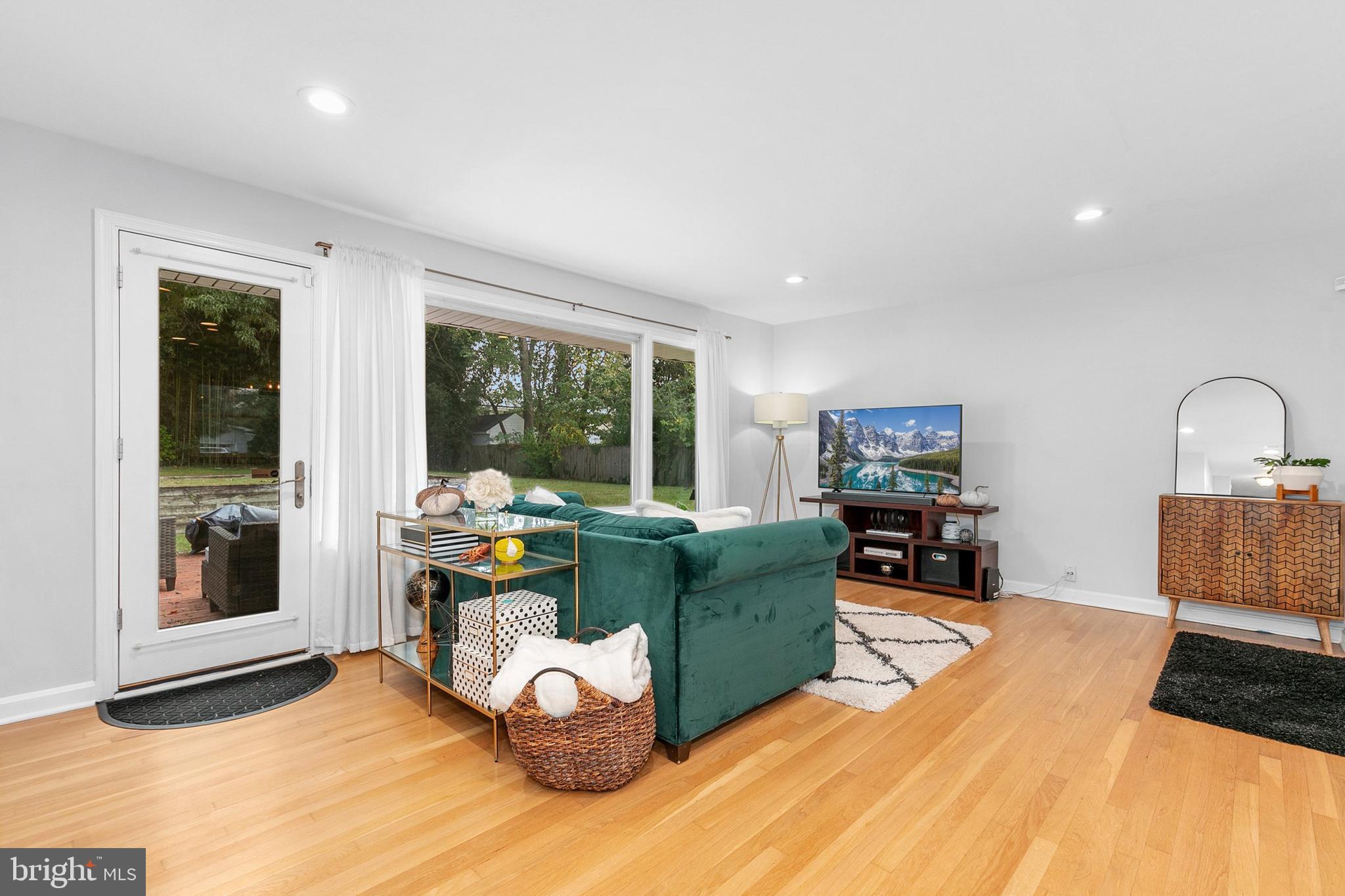 COLESVILLE OUTSIDE - Residential