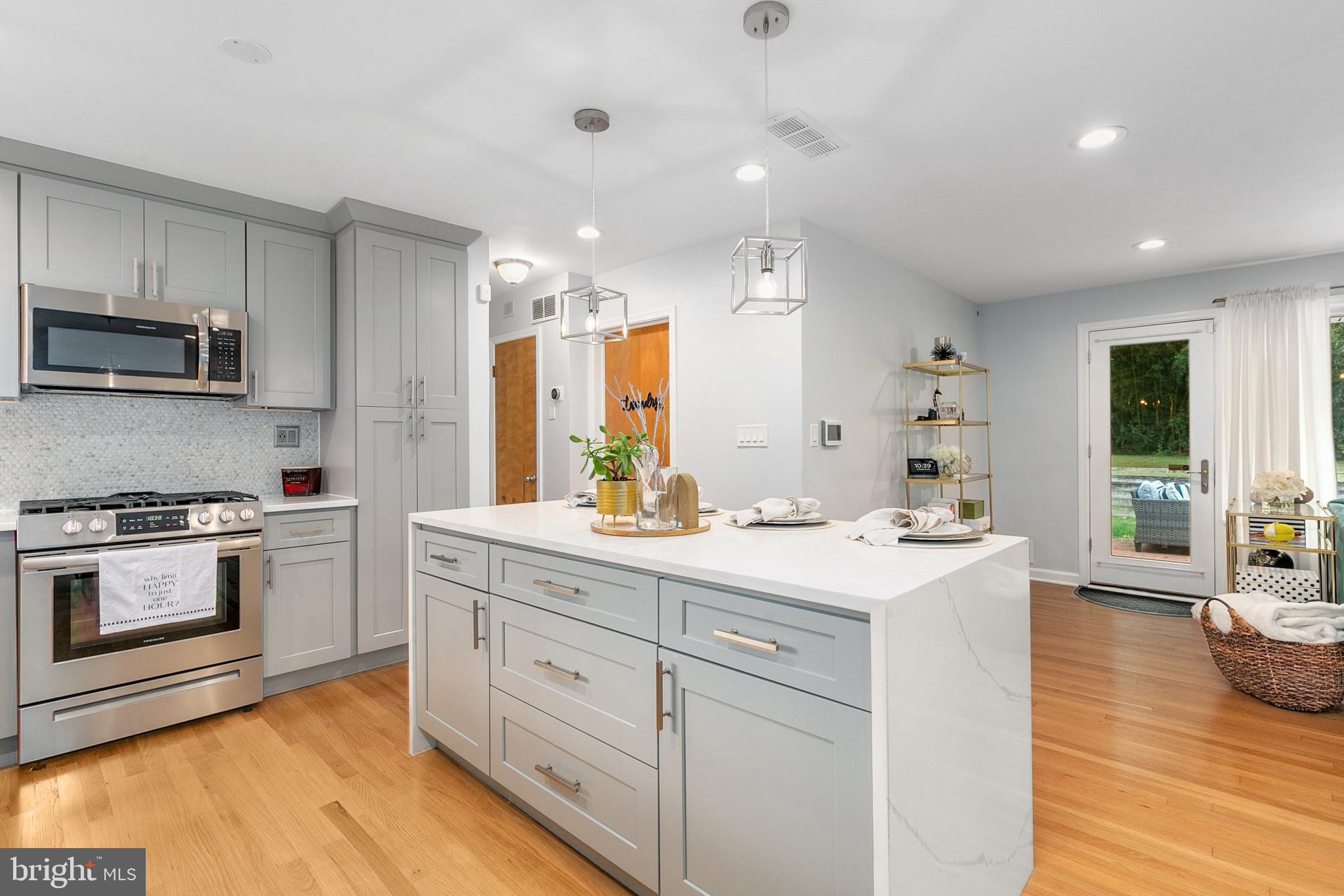 COLESVILLE OUTSIDE - Residential