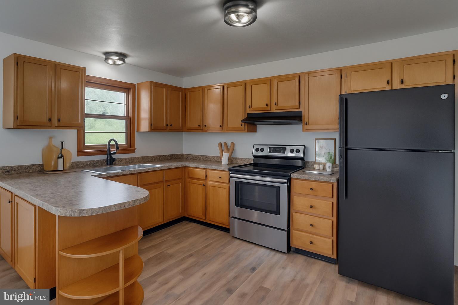 304 S REYMANN STREET