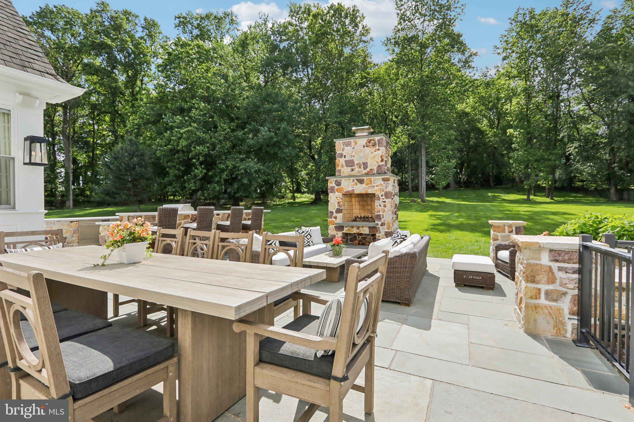 WHITE HORSE - Residential