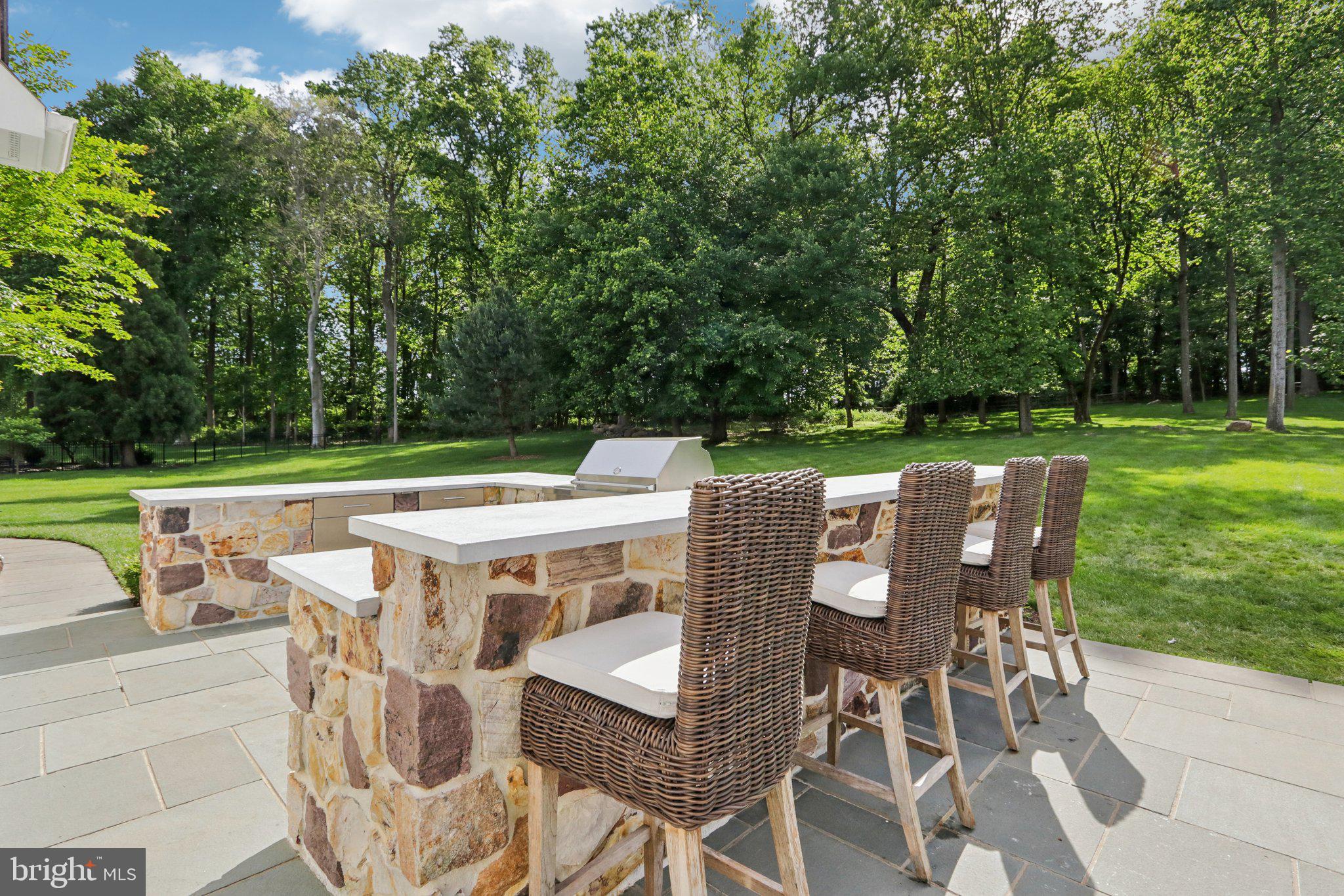 WHITE HORSE - Residential