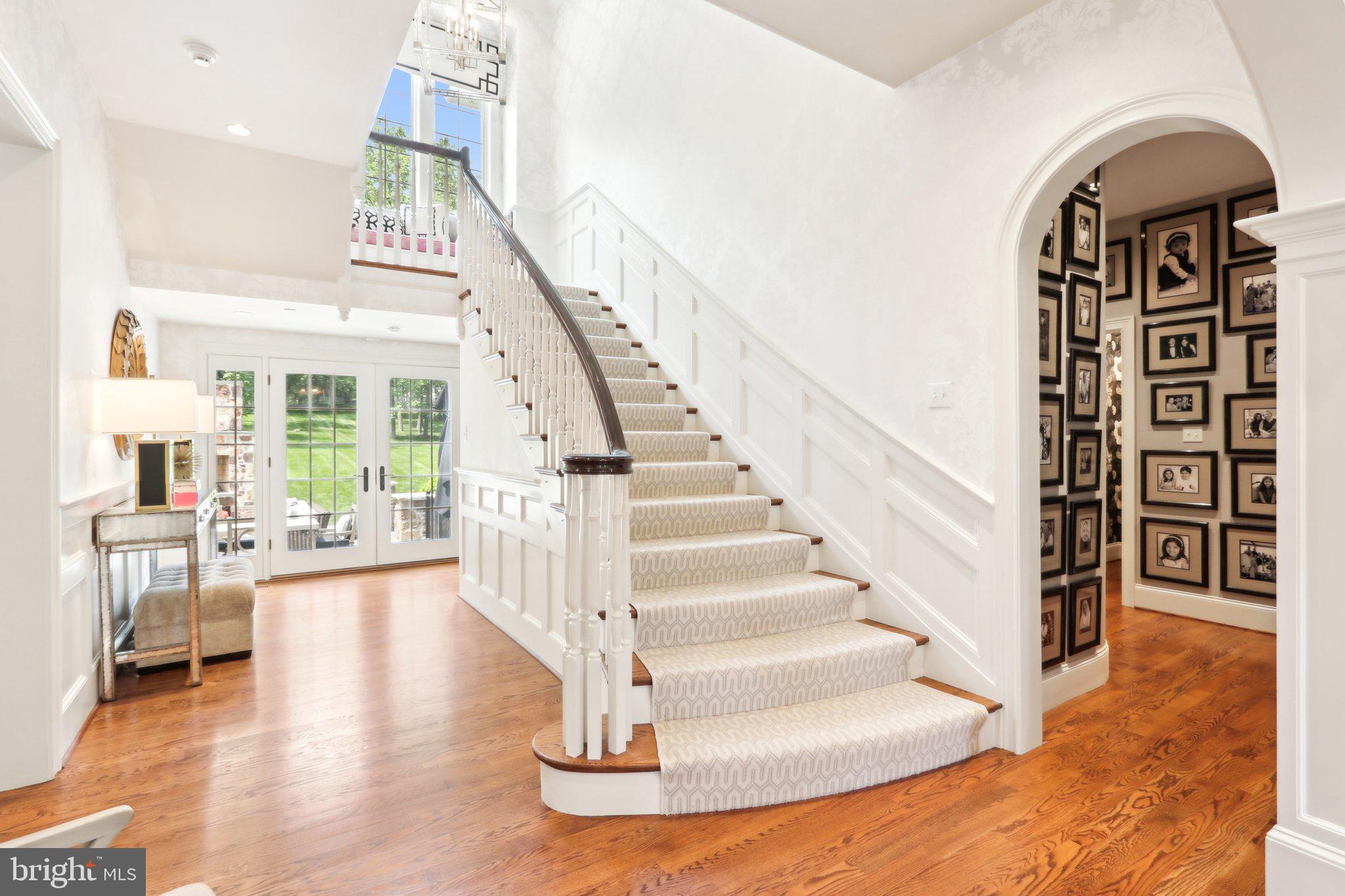 WHITE HORSE - Residential