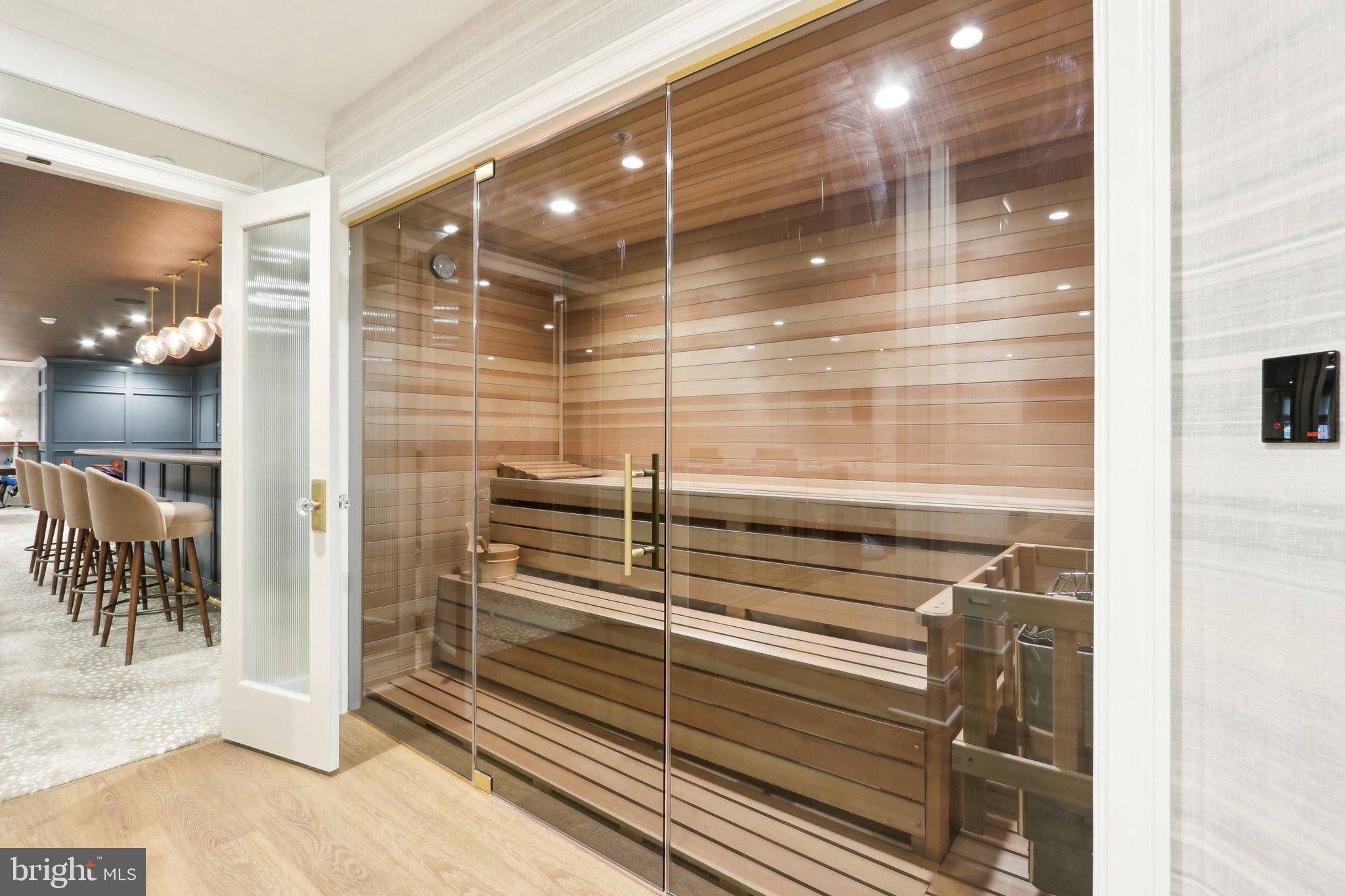 WHITE HORSE - Residential