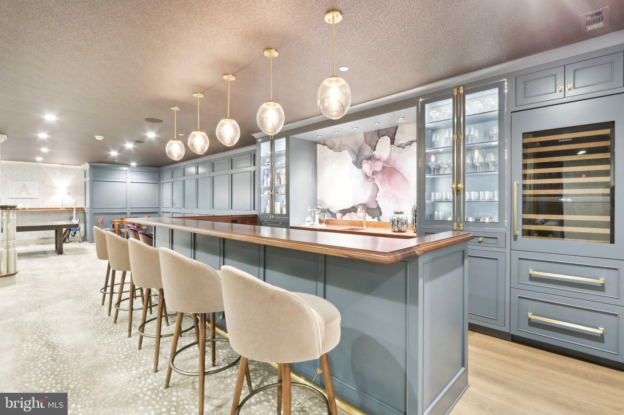 WHITE HORSE - Residential