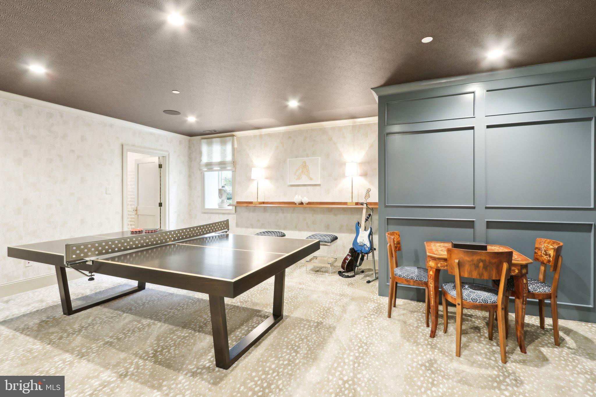 WHITE HORSE - Residential