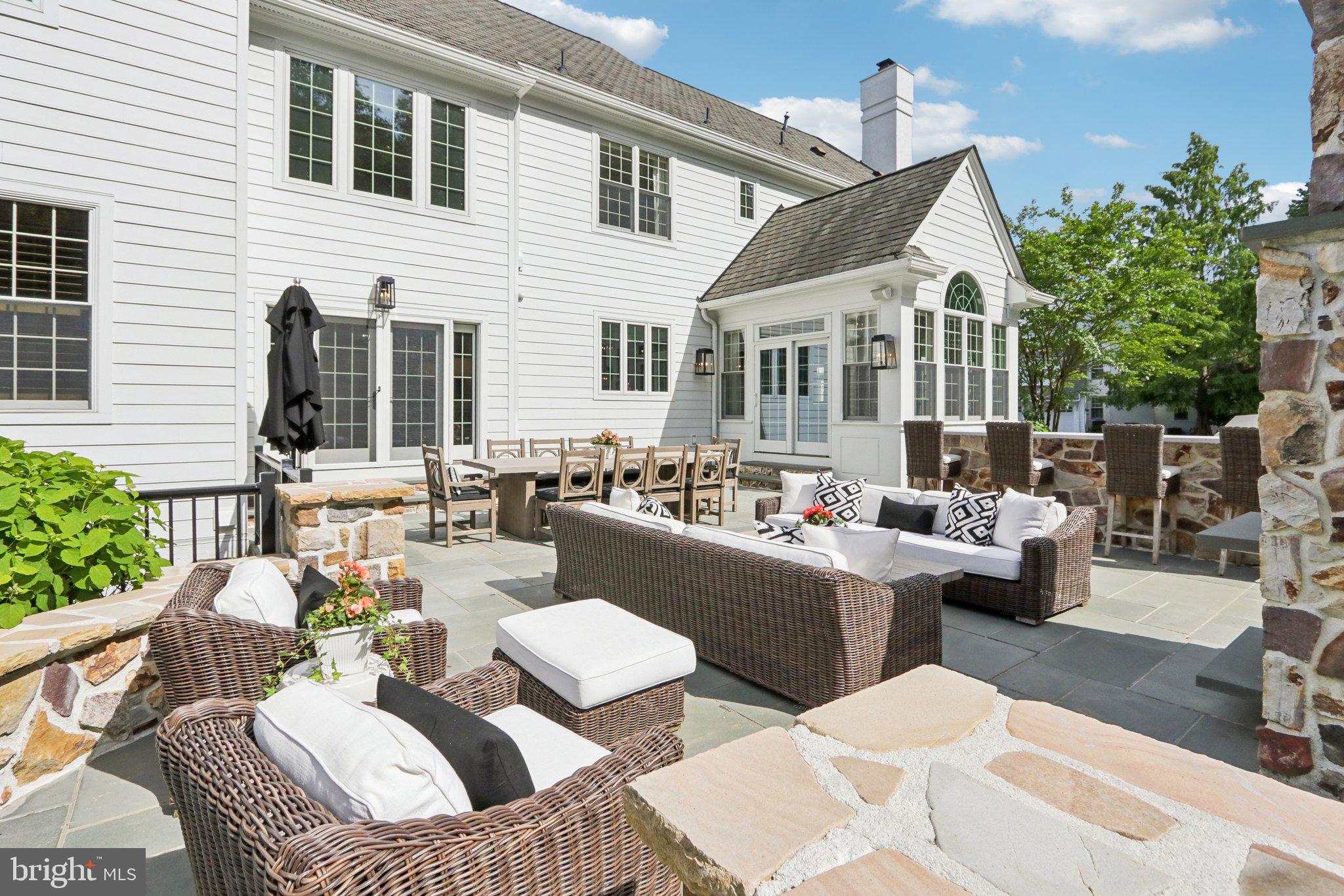 WHITE HORSE - Residential