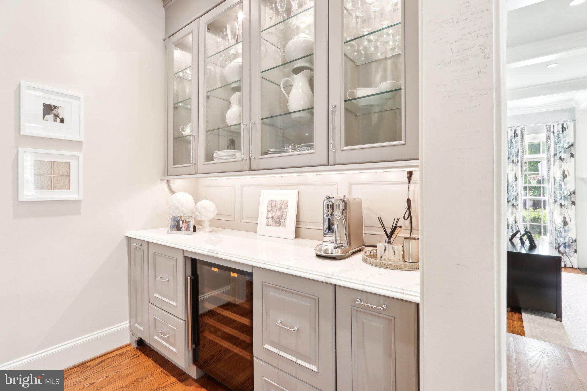 WHITE HORSE - Residential