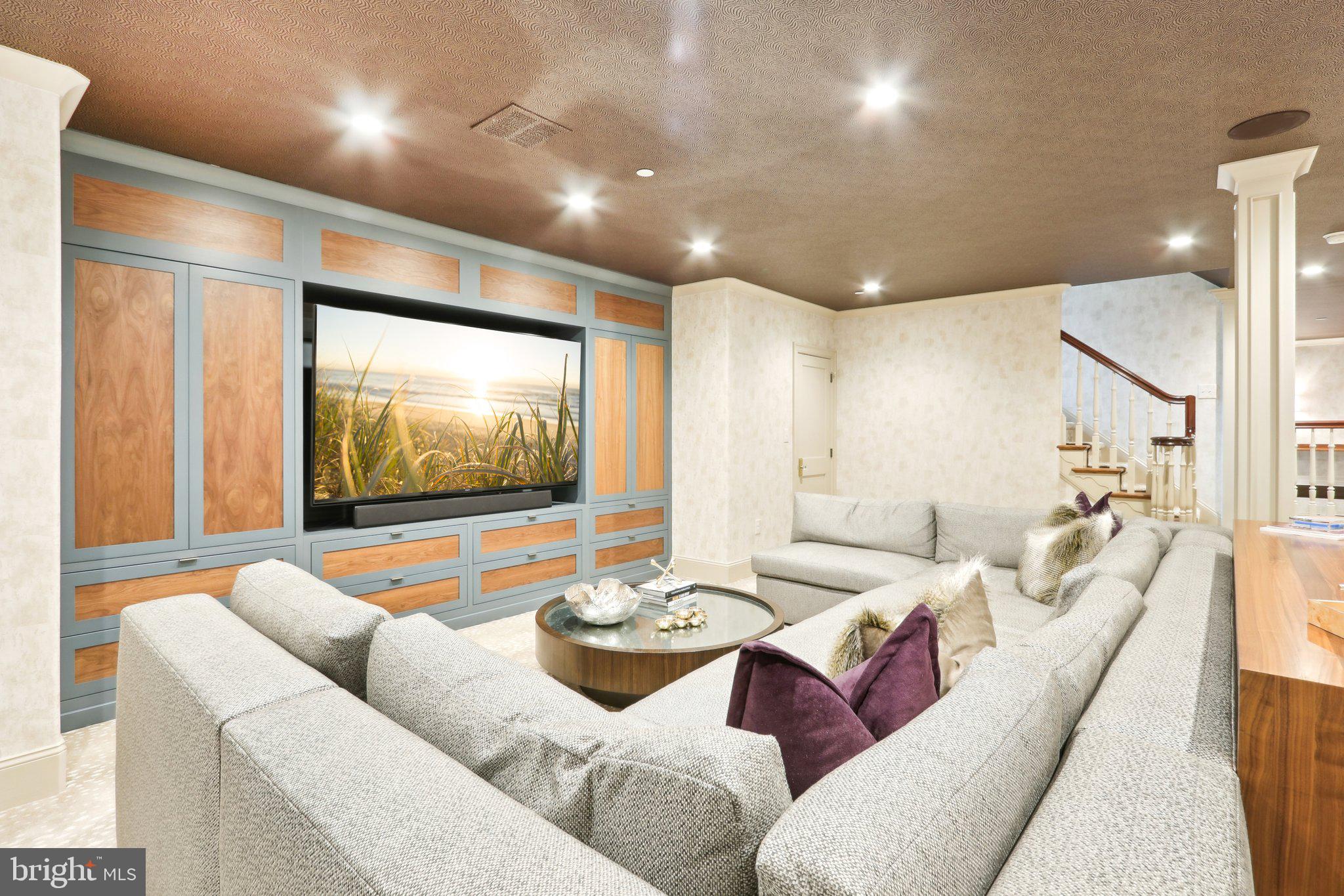 WHITE HORSE - Residential