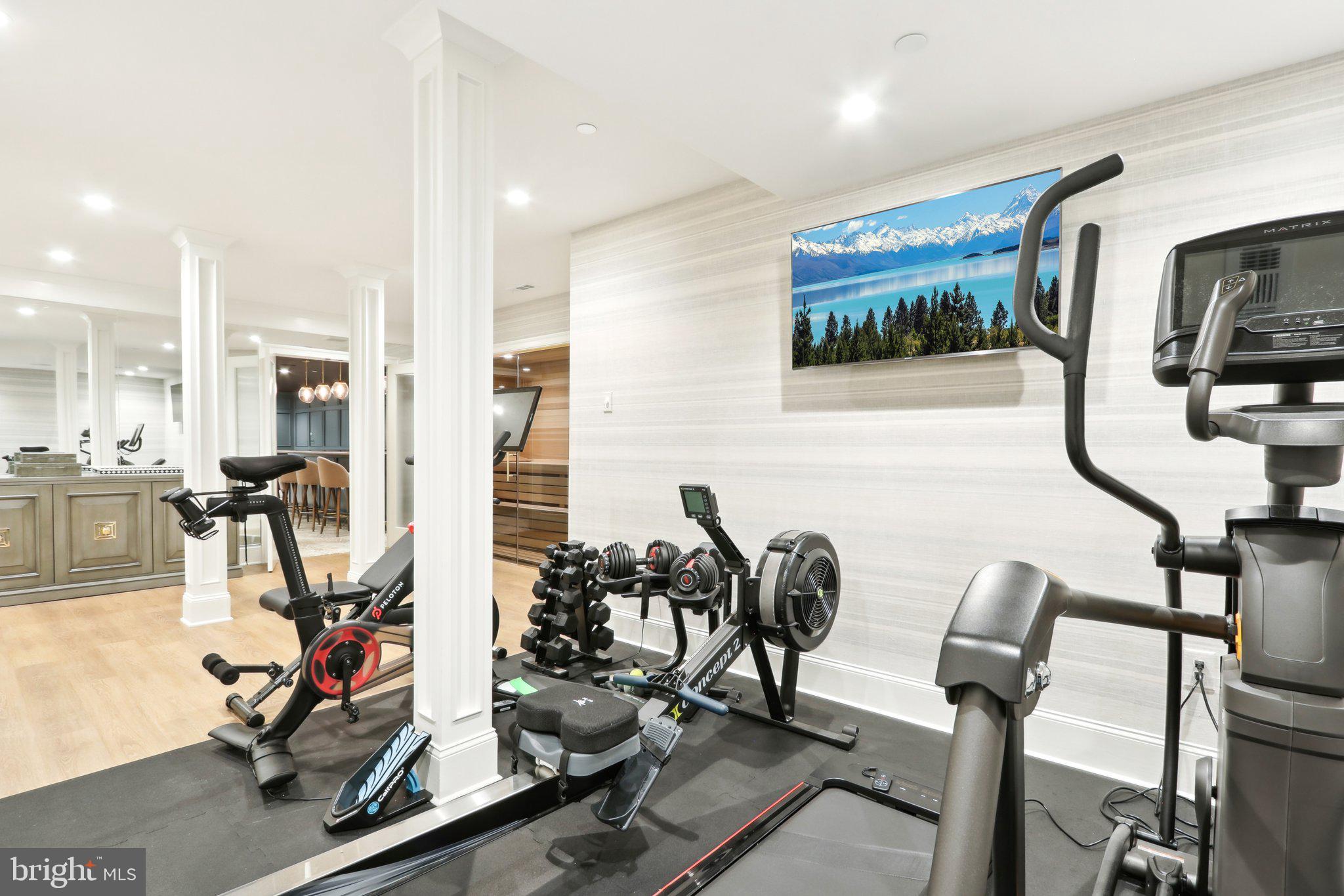 WHITE HORSE - Residential