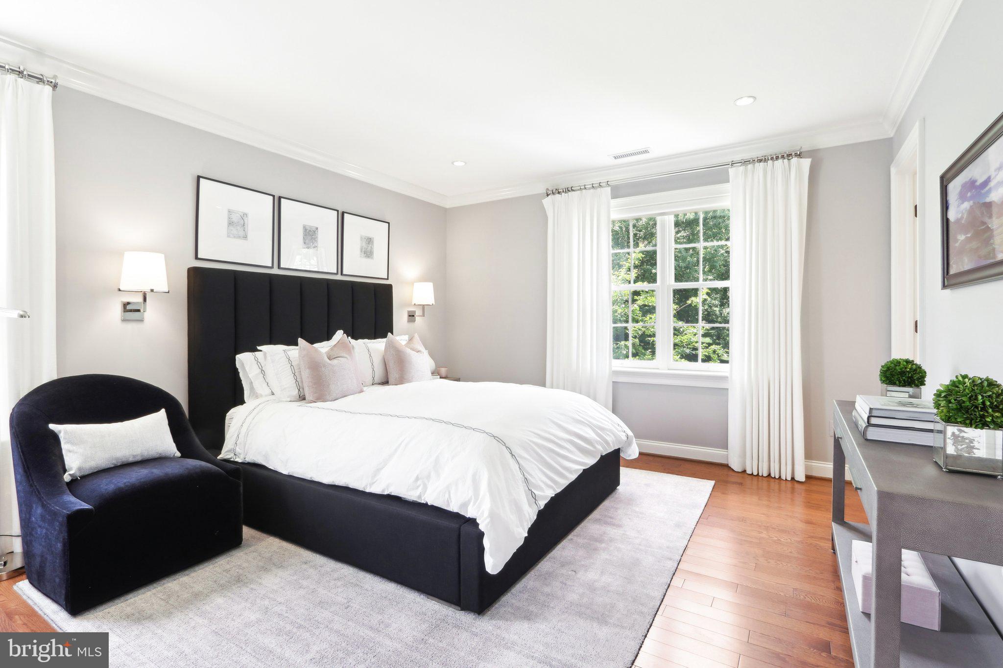 WHITE HORSE - Residential