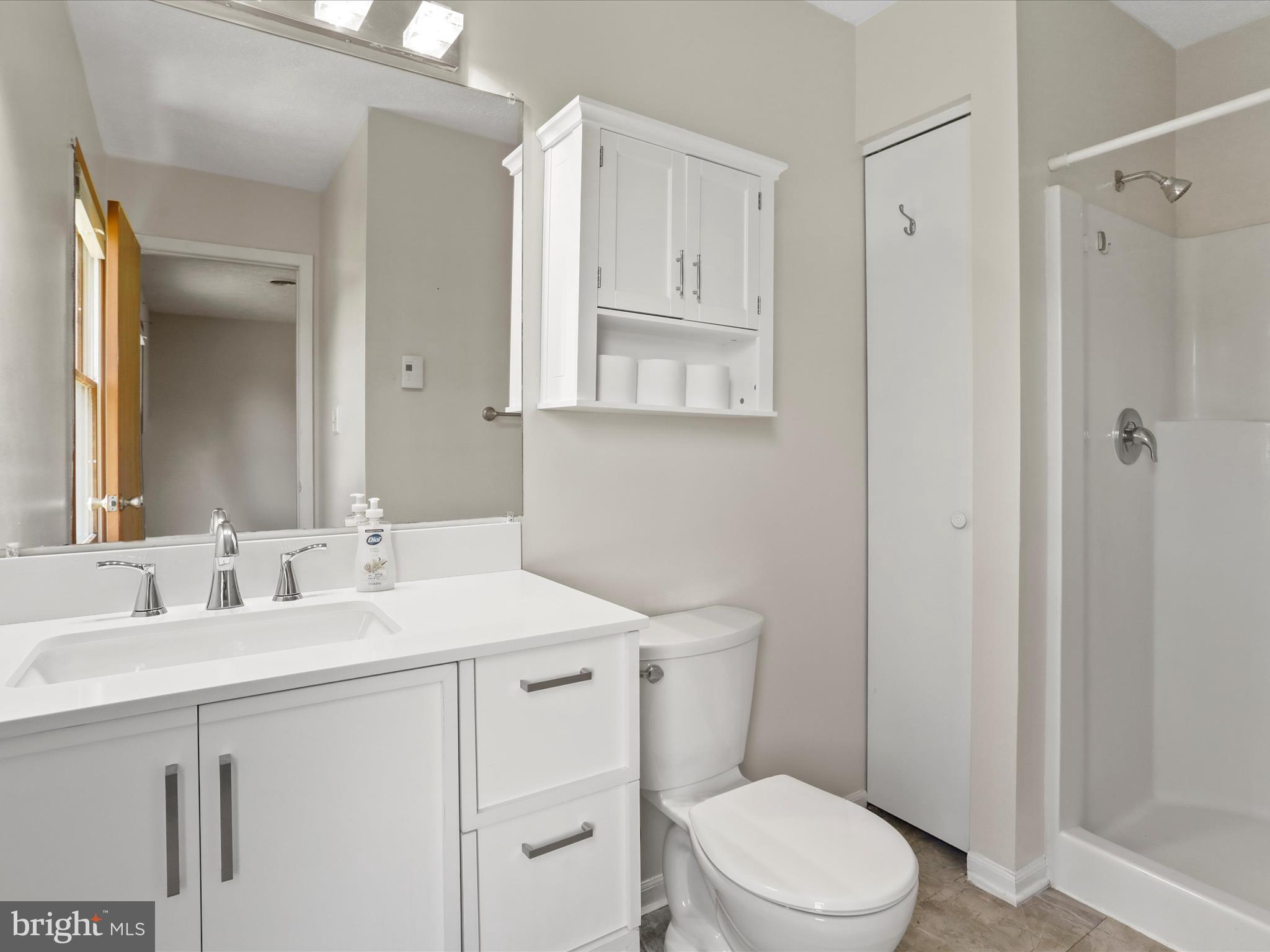 COUNTRY SIDE MANOR - Residential