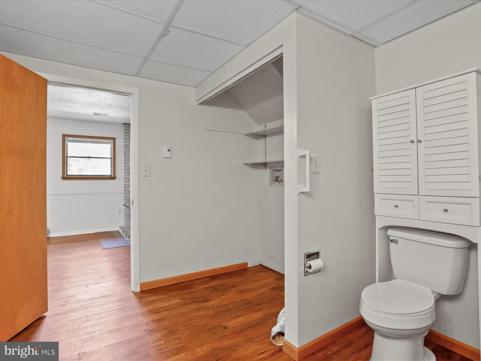 COUNTRY SIDE MANOR - Residential