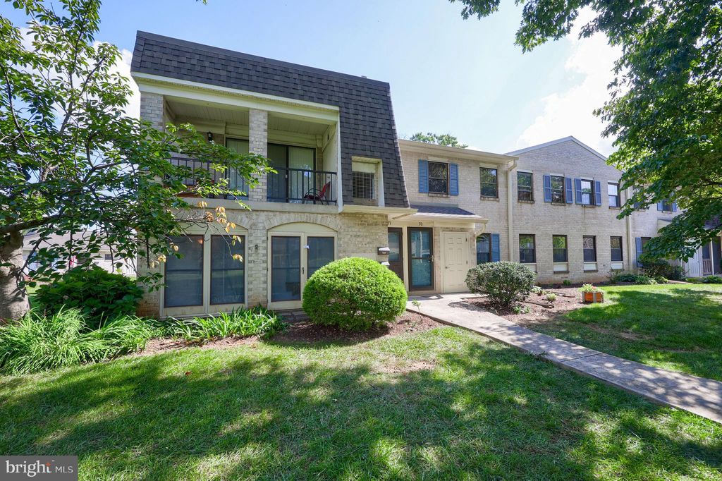Photo of 71 Valleybrook Drive, LANCASTER, PA 17601 (MLS # PALA2075638)