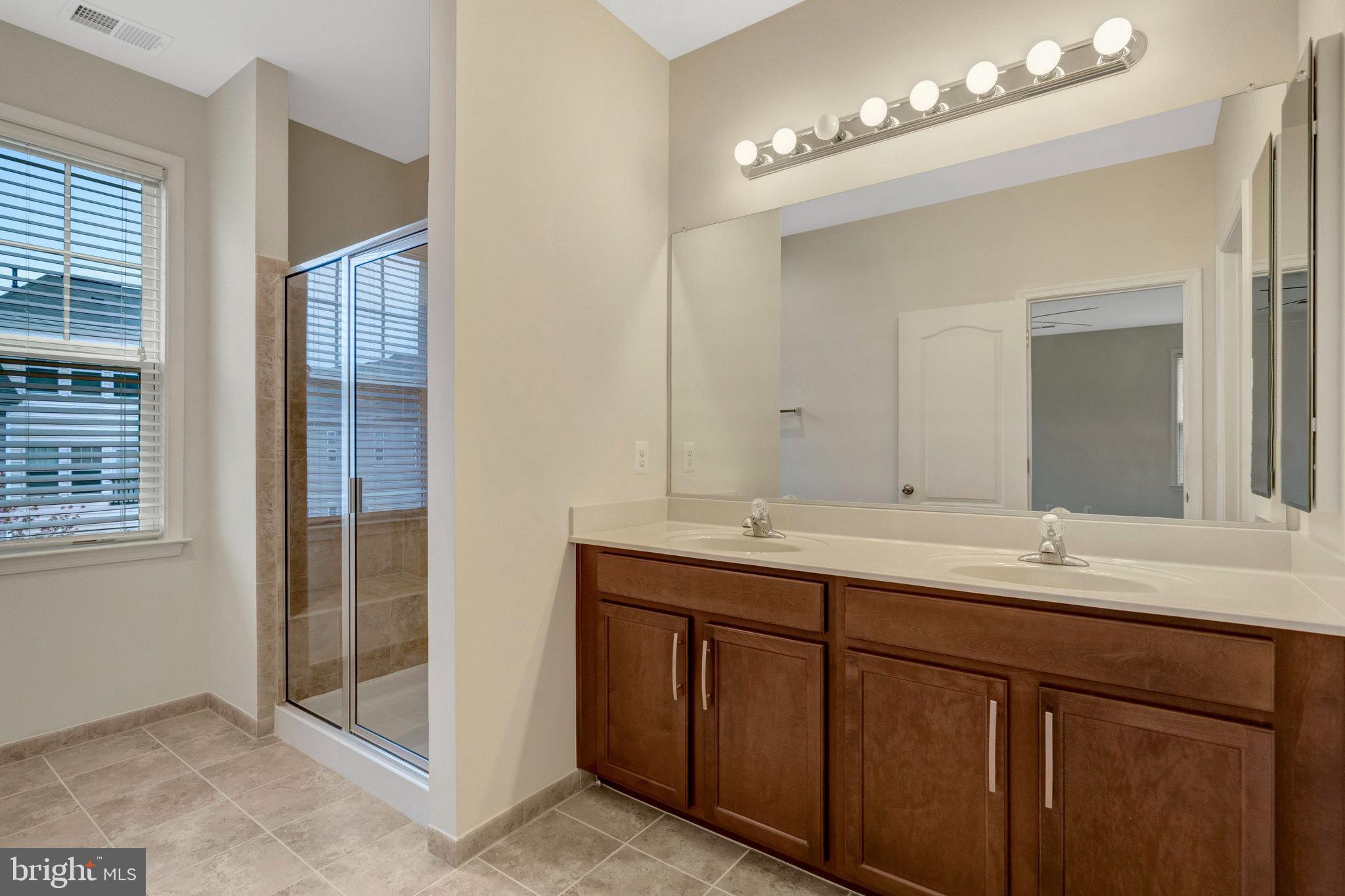 STONE RIDGE SOUTH - Residential Lease