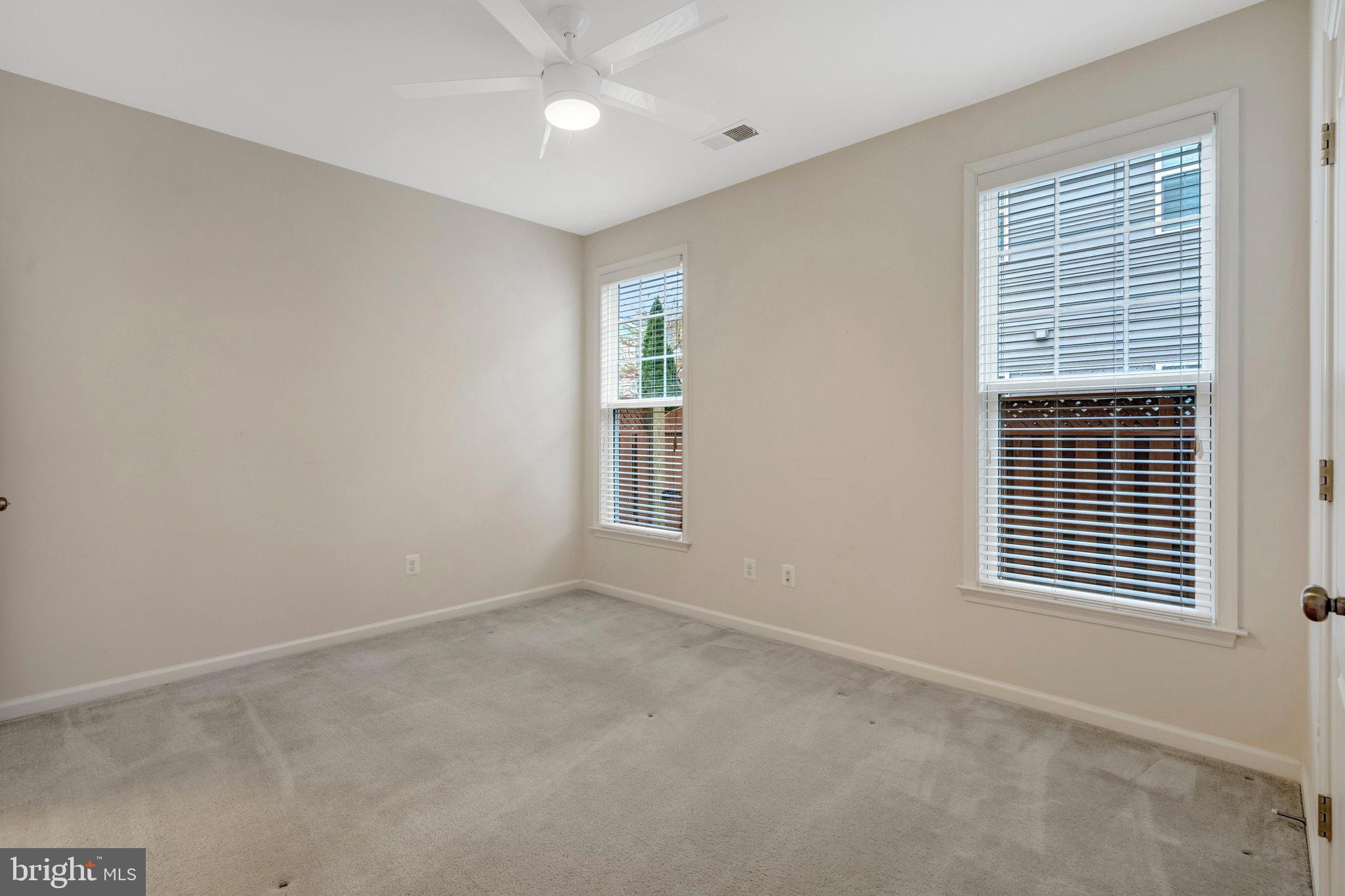 STONE RIDGE SOUTH - Residential Lease