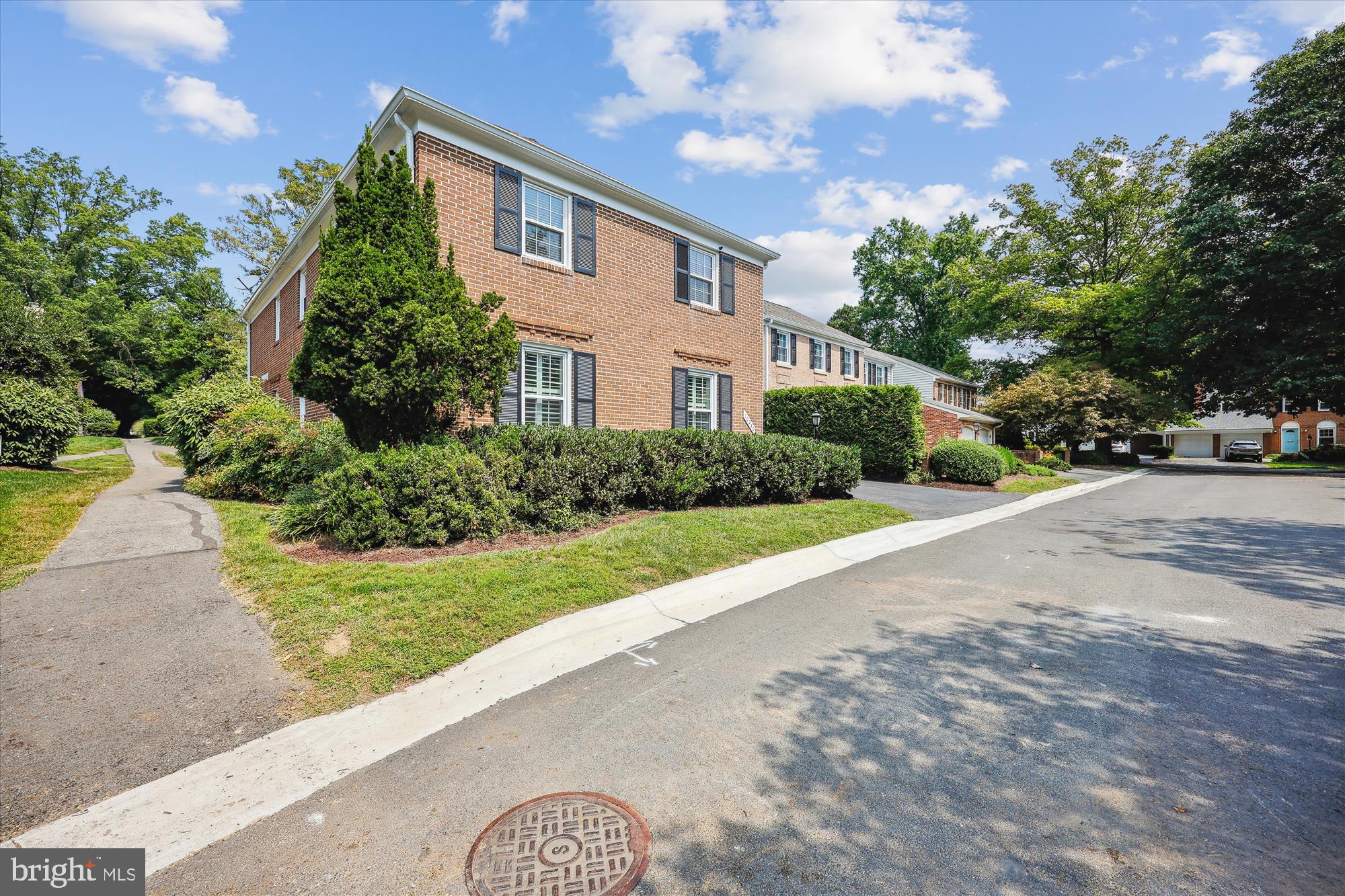 EAST GATE OF POTOMAC - Residential