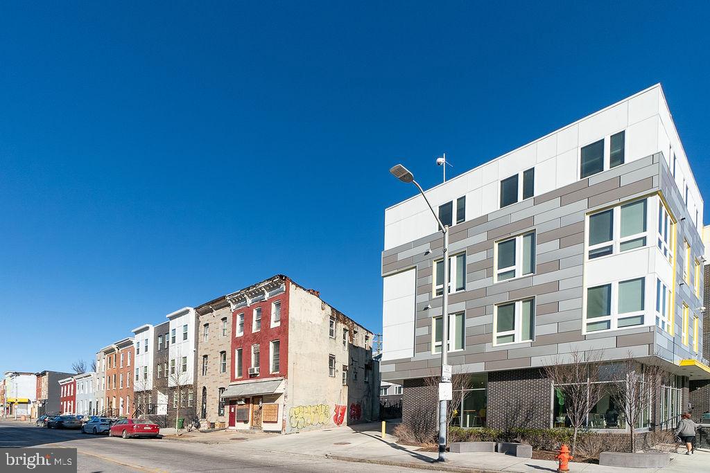 JOHNSTON SQUARE - Residential