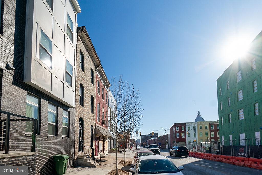 JOHNSTON SQUARE - Residential