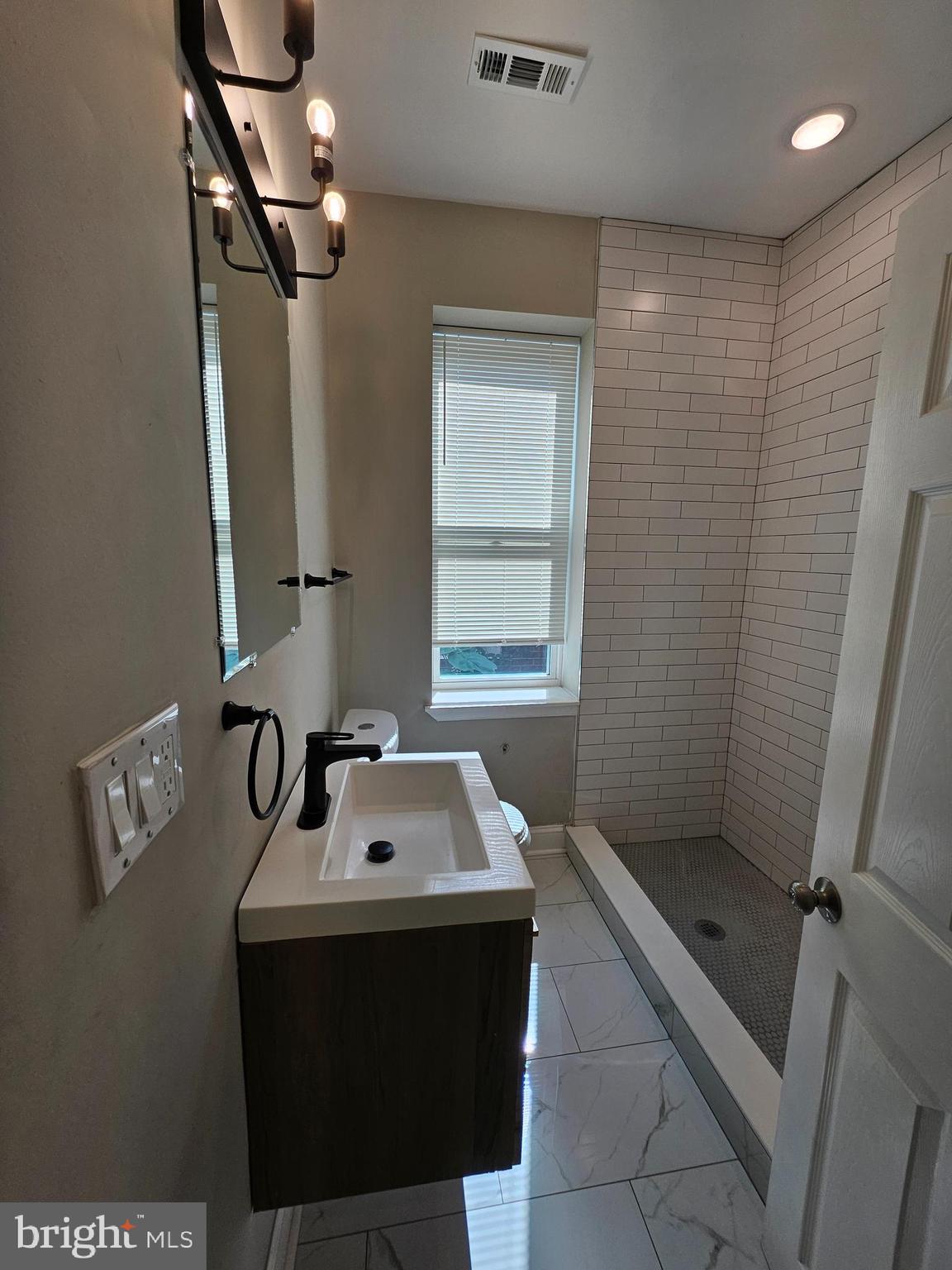 STRAWBERRY MANSION - Residential