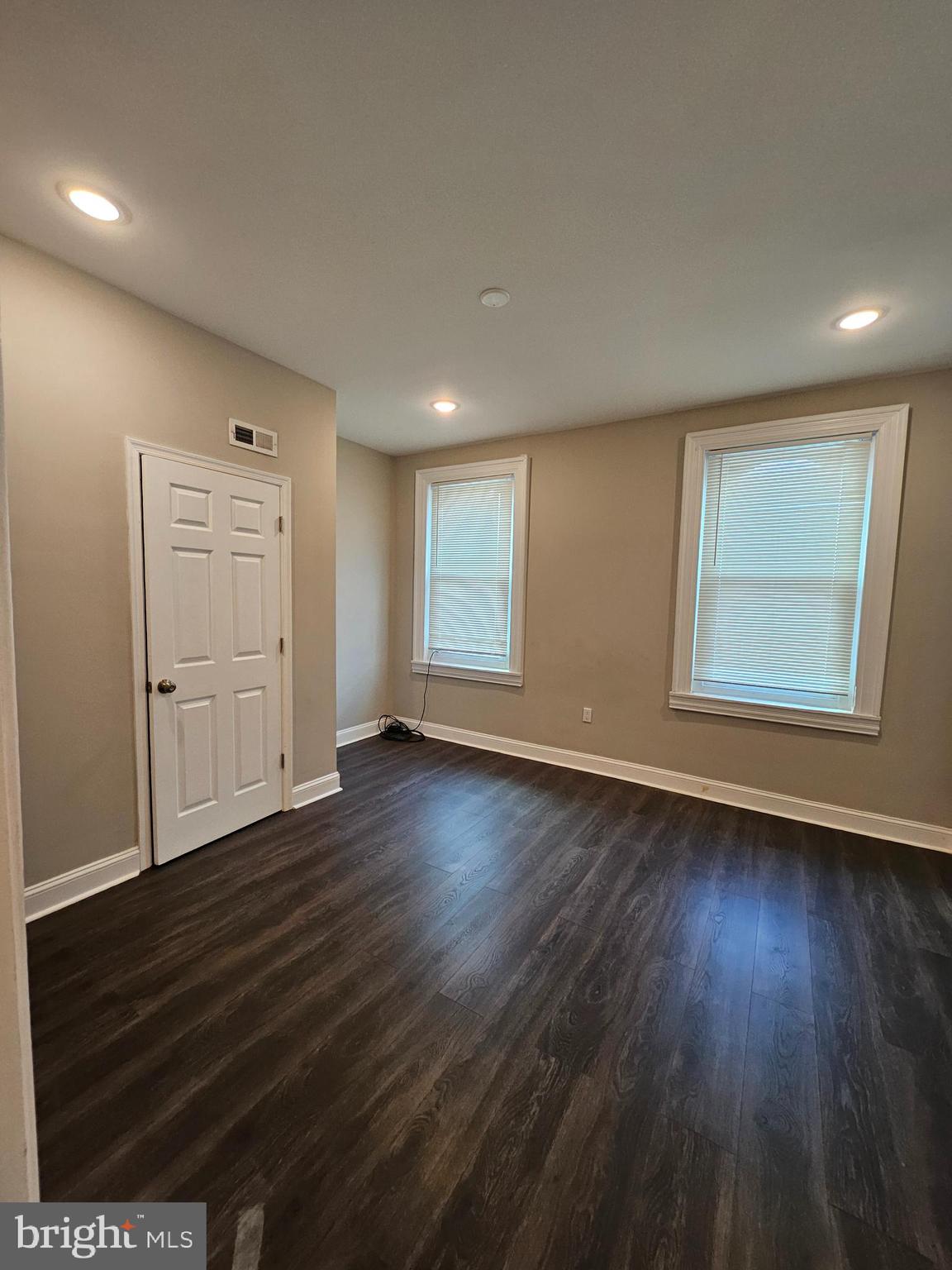 STRAWBERRY MANSION - Residential