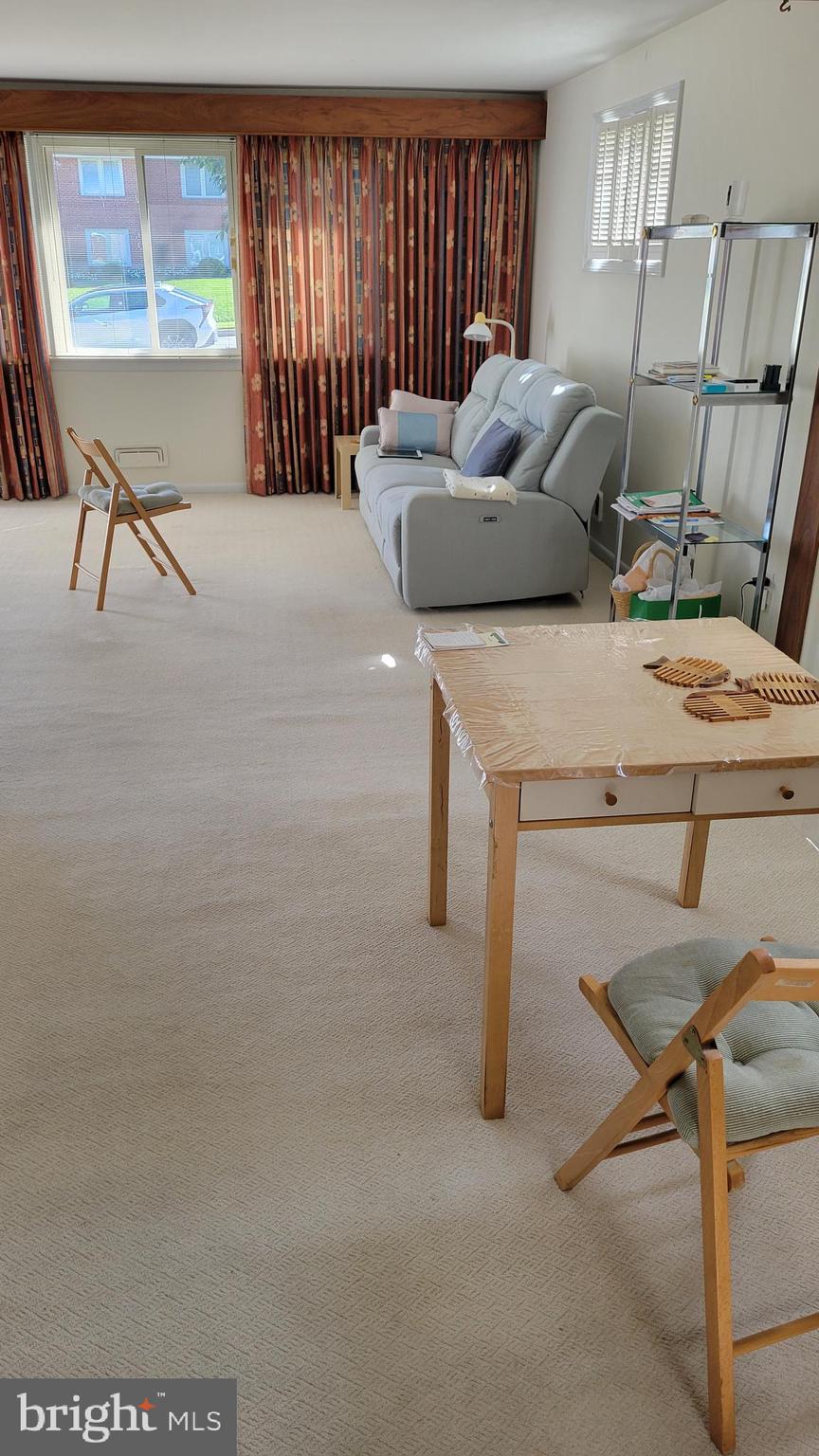 DULANEY VILLAGE - Residential