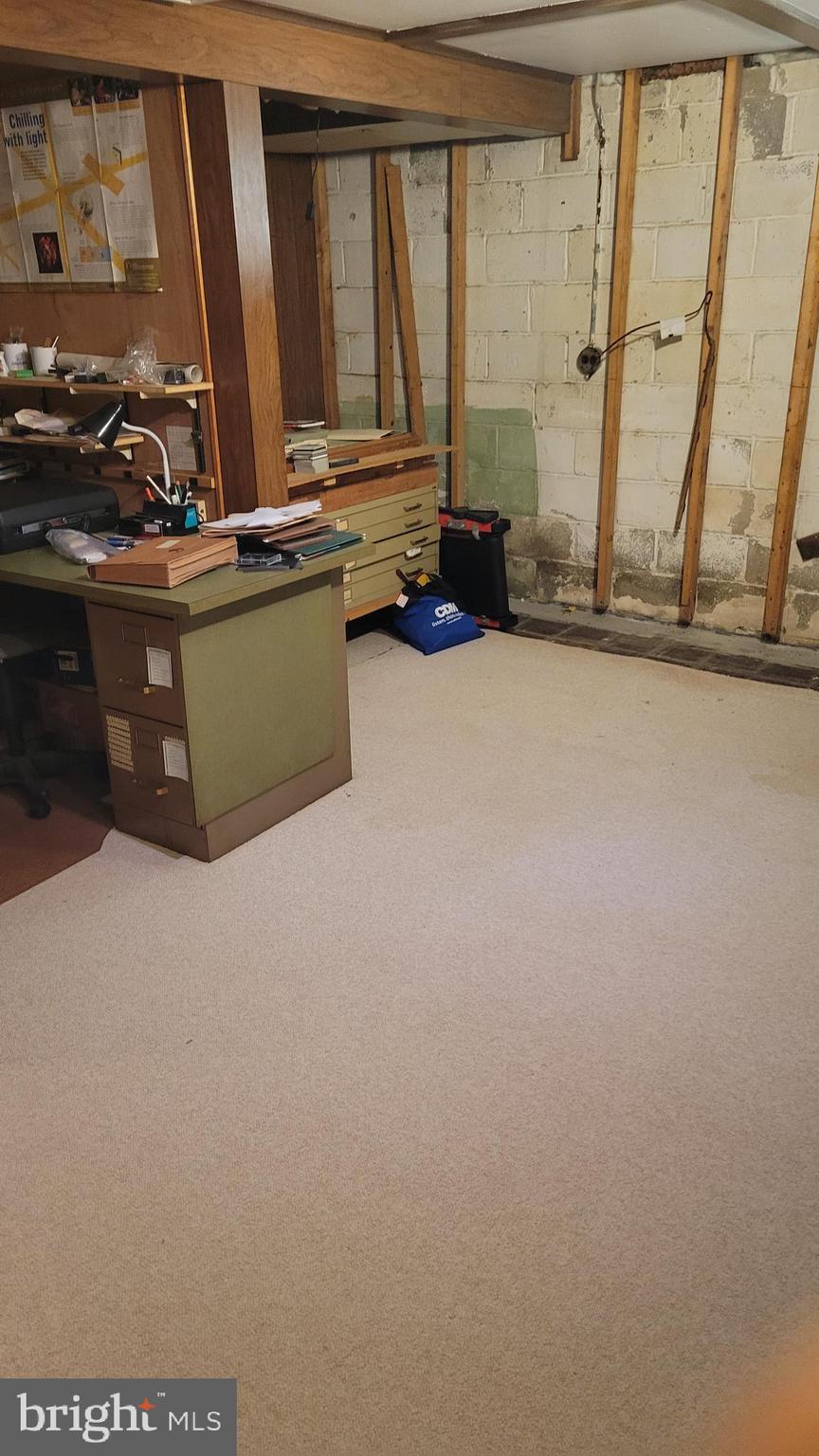 DULANEY VILLAGE - Residential