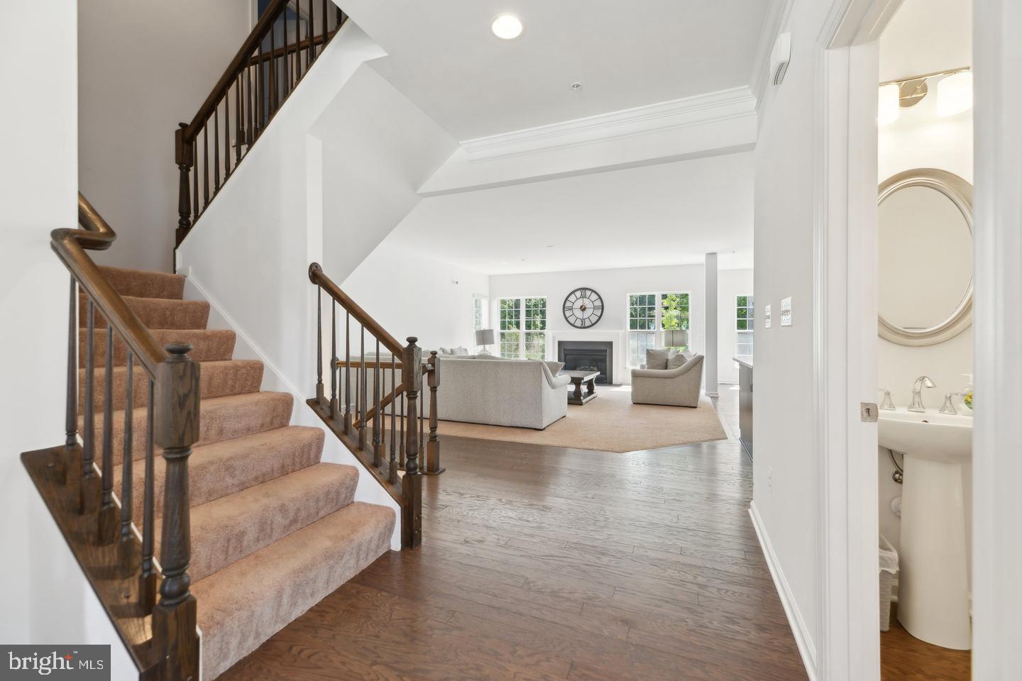 5809 SAVANNAH DRIVE