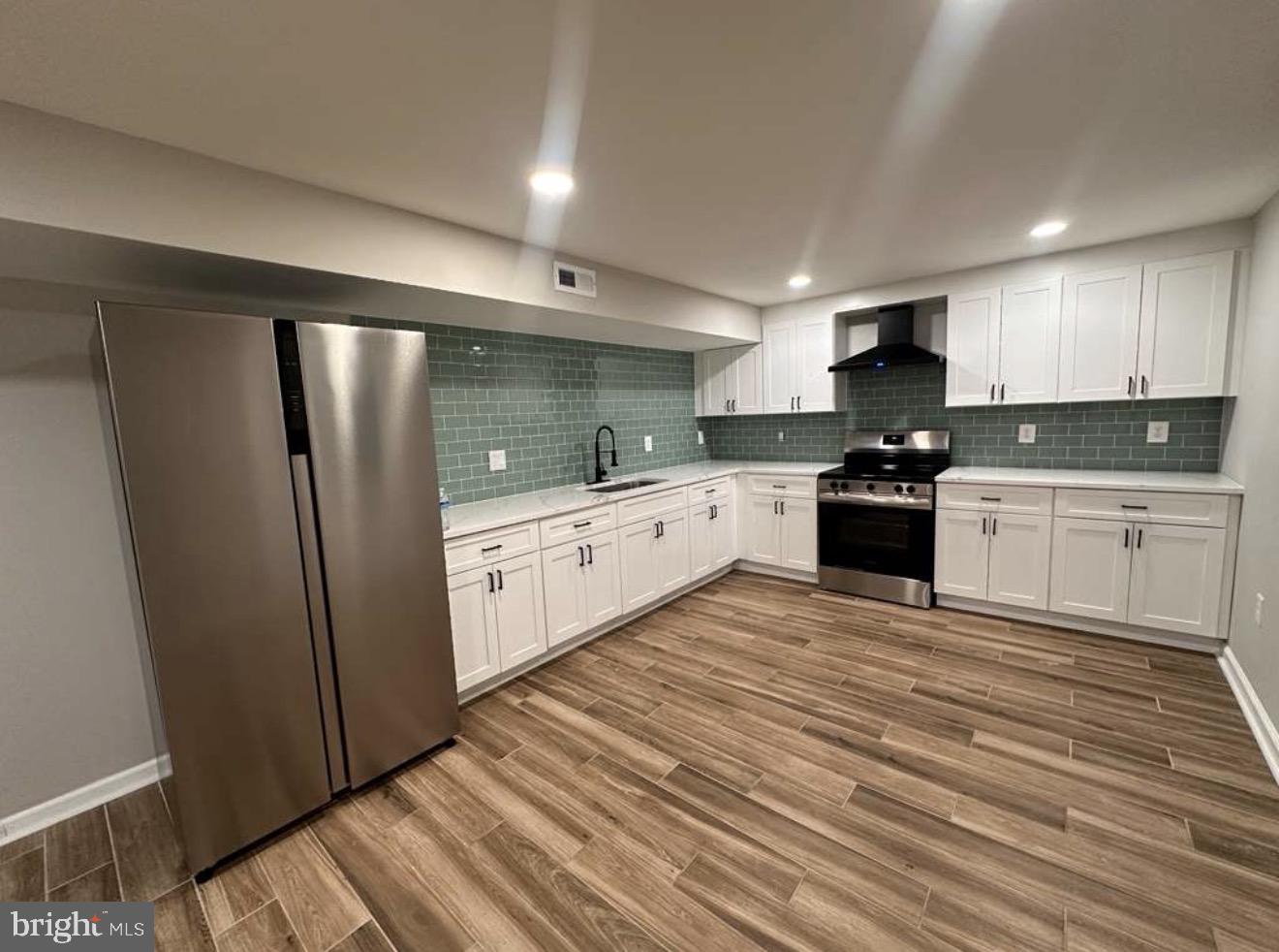 POTOMAC KNOLLS - Residential Lease