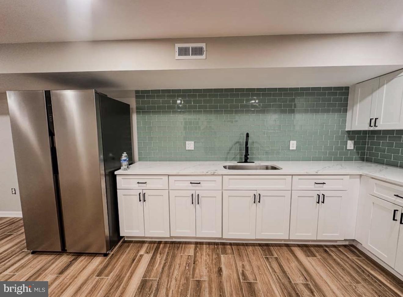 POTOMAC KNOLLS - Residential Lease