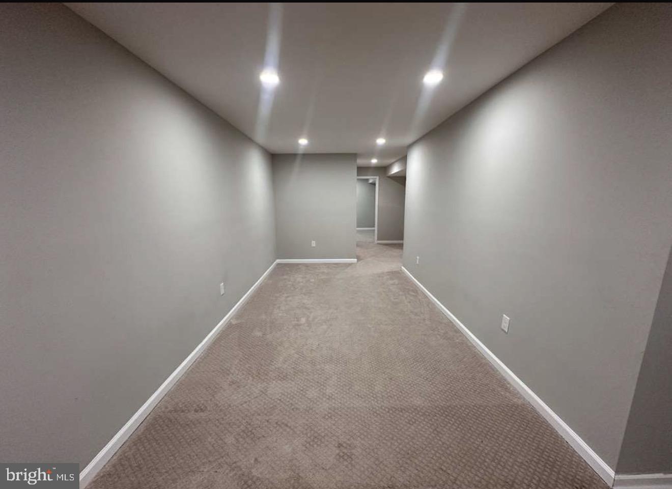 POTOMAC KNOLLS - Residential Lease