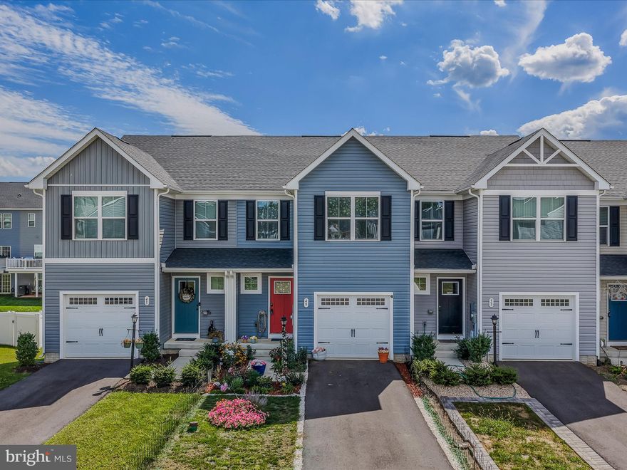 Adorable 2-Year-Old Townhome in Spring Mills, Perfect for First-Time Buyers or Investors!
Welcome to this like-new, low-maintenance townhome located in the highly desirable Spring Mills area! Built just 2 years ago, this home combines modern finishes with unbeatable convenience.
Step inside to a bright and open main-level layout featuring a functional kitchen, dining, and living area, perfect for everyday living and entertaining. Upstairs, you’ll find comfortable bedrooms, spacious closets, and well-appointed bathrooms.
Whether you’re looking for your very first home or an excellent investment property, this one checks all the boxes!
Spring Mills is one of the area’s most sought-after communities, known for its convenience, schools, and amenities. Ideally located just minutes to I-81, this home offers a fantastic commuter location with quick access to Maryland, Virginia, and beyond.
Don’t miss your chance to own this affordable and adorable townhome in a growing neighborhood!