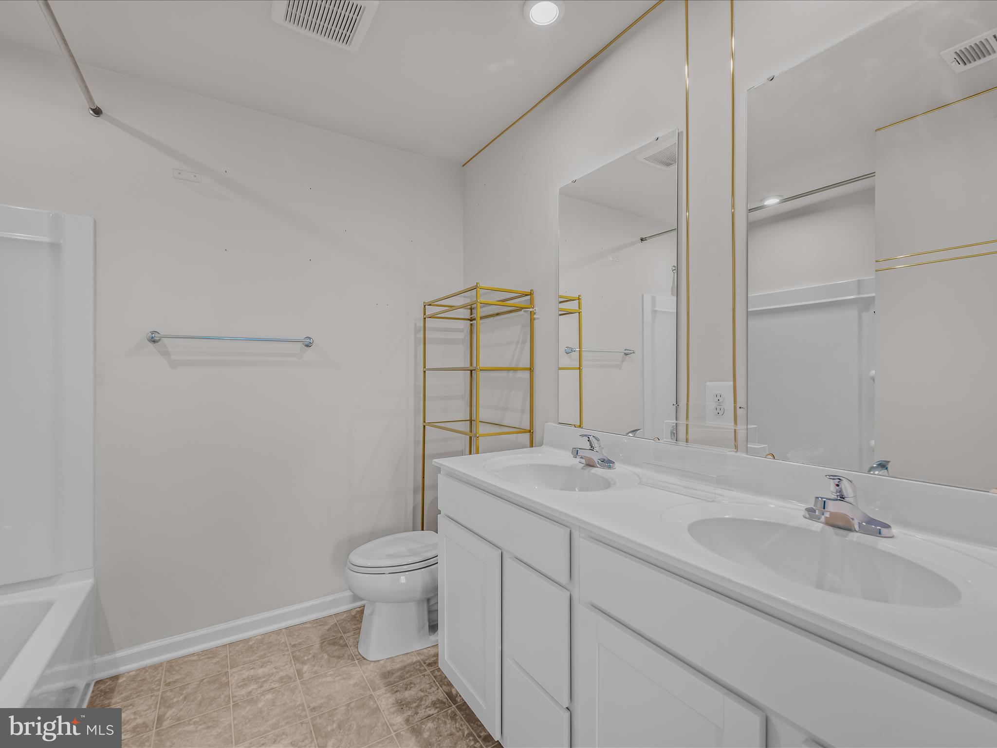 CARDINAL POINTE - Residential