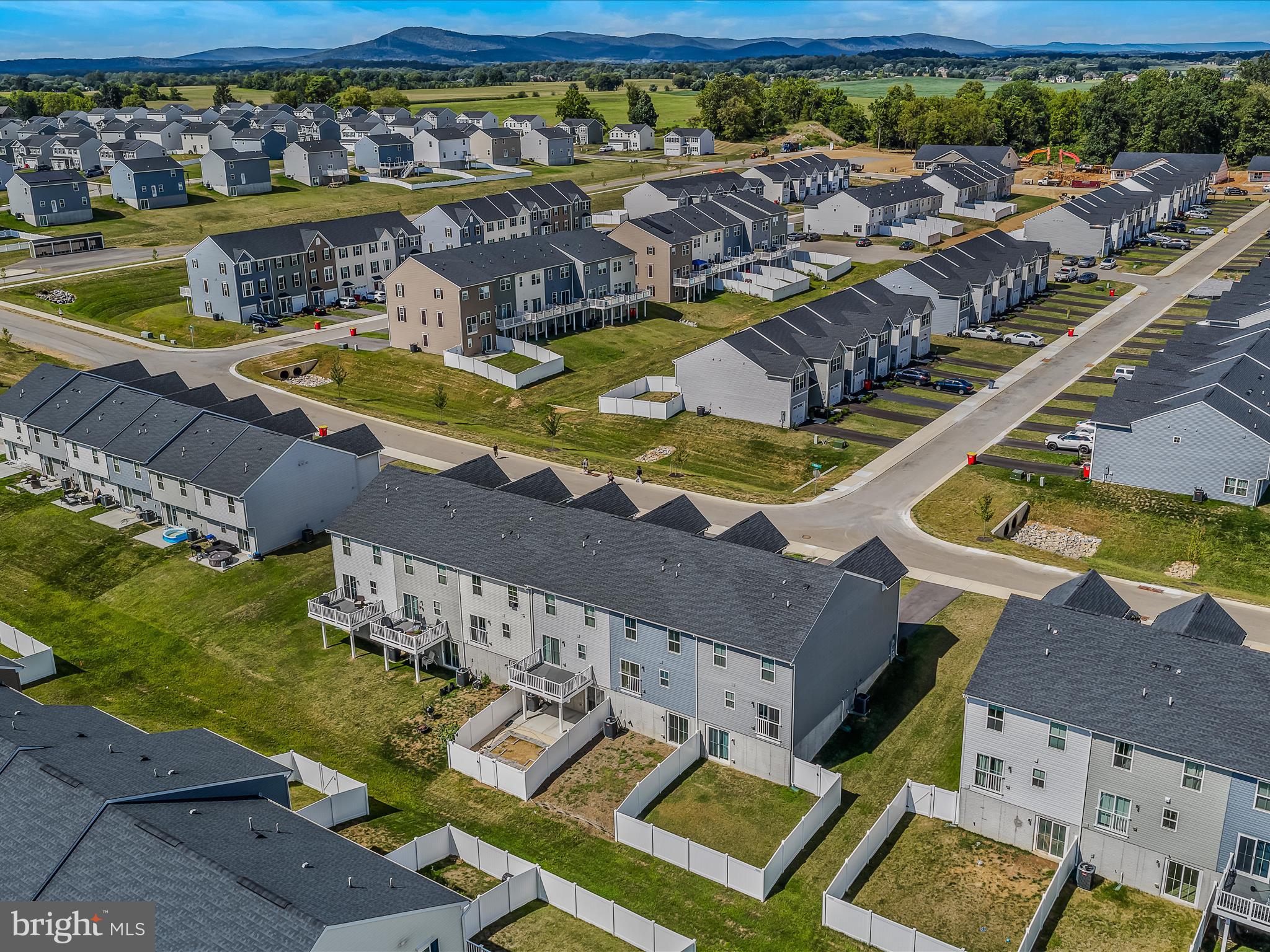 CARDINAL POINTE - Residential