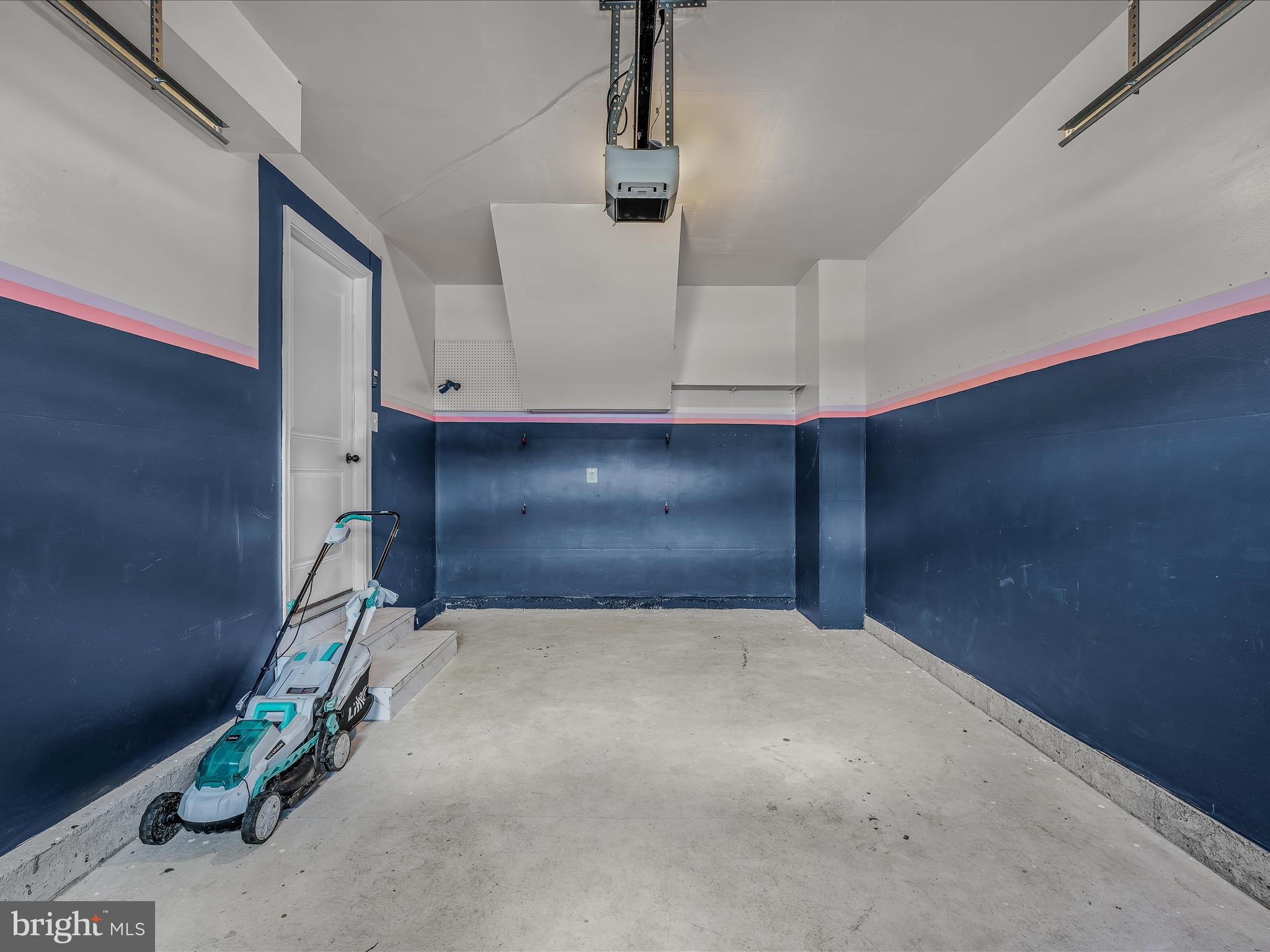 CARDINAL POINTE - Residential