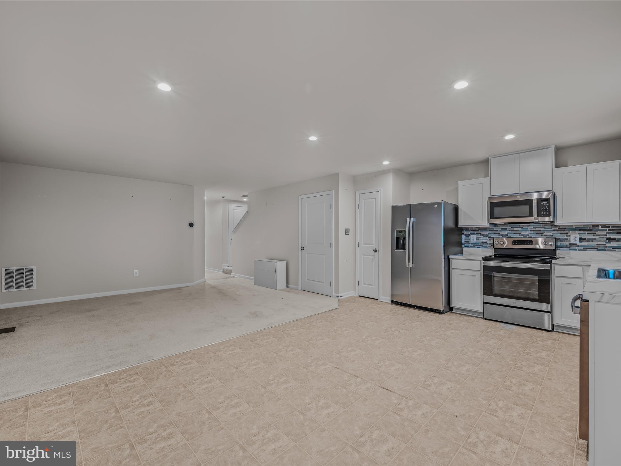 CARDINAL POINTE - Residential