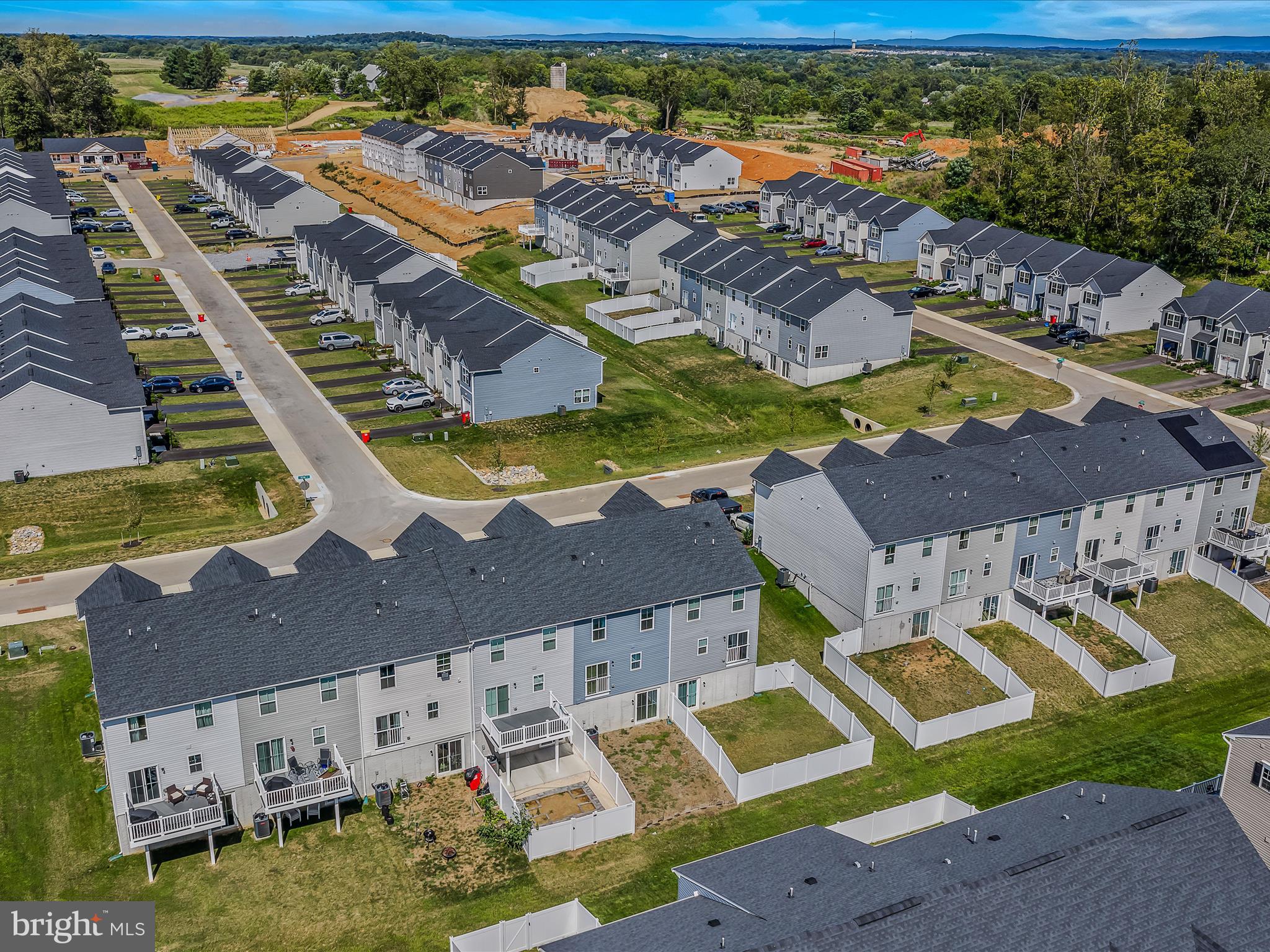 CARDINAL POINTE - Residential