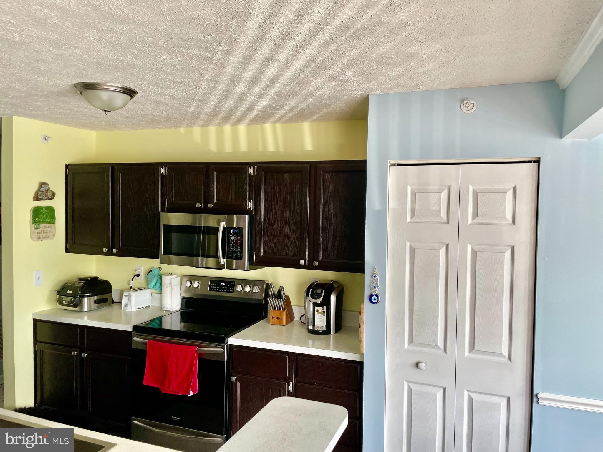 BALLENGER POINT CONDOS - Residential