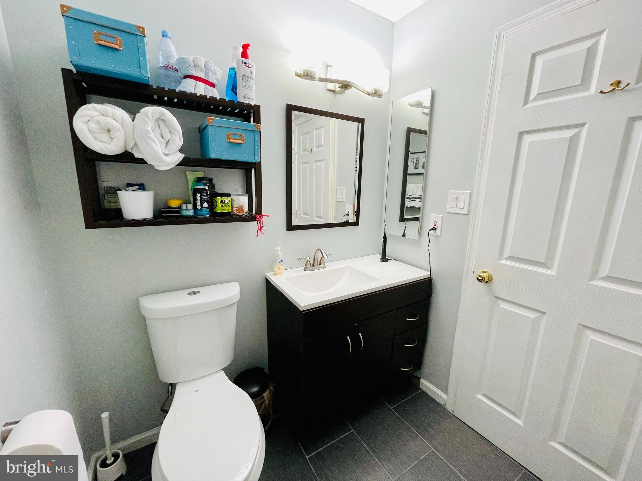 BALLENGER POINT CONDOS - Residential