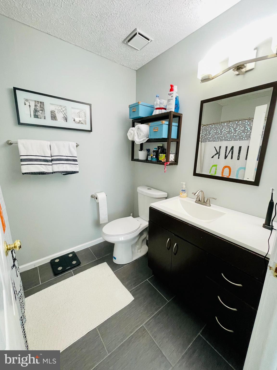 BALLENGER POINT CONDOS - Residential