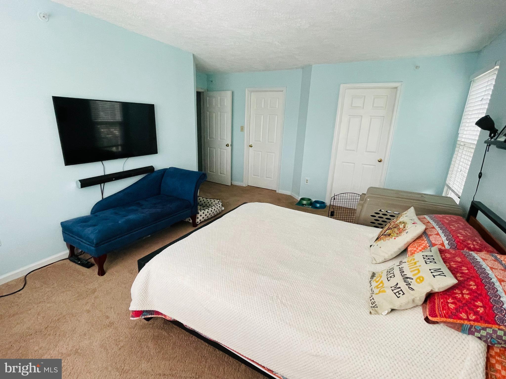 BALLENGER POINT CONDOS - Residential